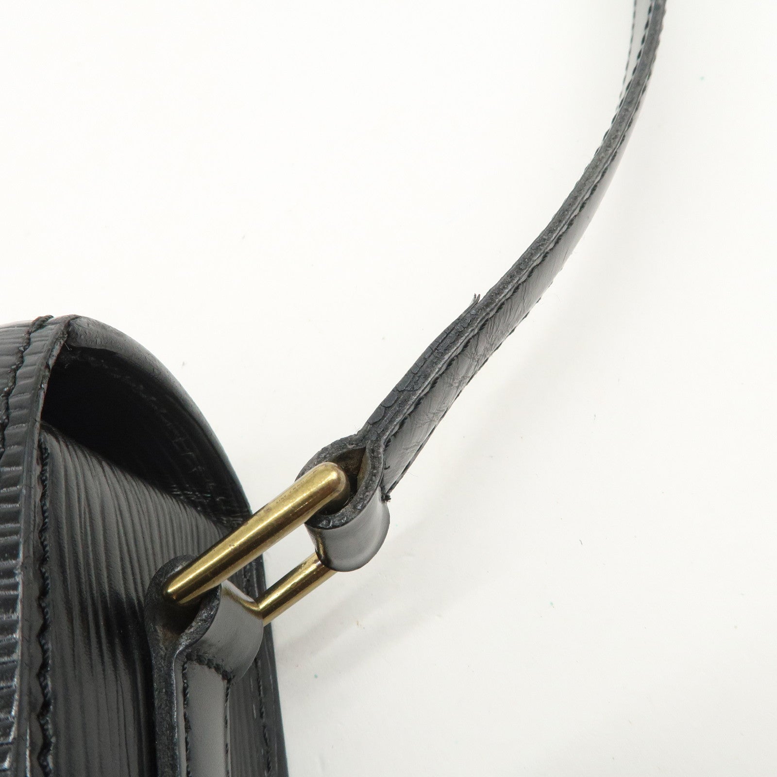 Louis Vuitton Epi Saint Cloud Shoulder Bag Black Noir M52192