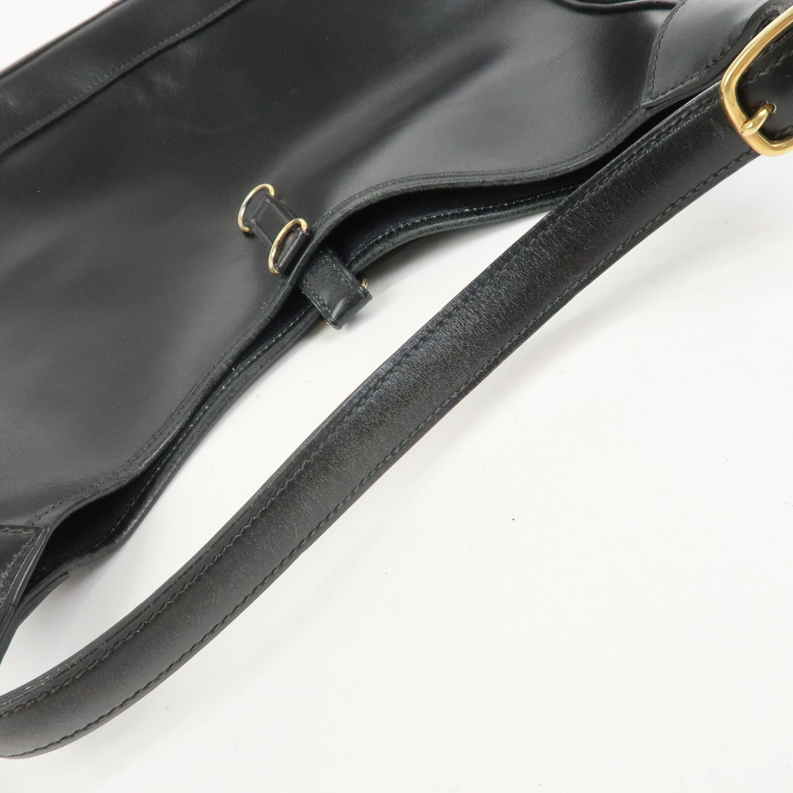 HERMES Trim 31 Courchevel Leather 〇J Stamped Shoulder Bag Balck