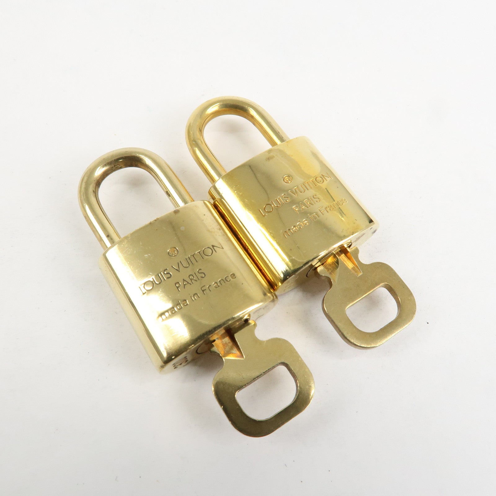 Louis Vuitton Set of 10 Lock & Key Cadena Key Lock Metal Gold