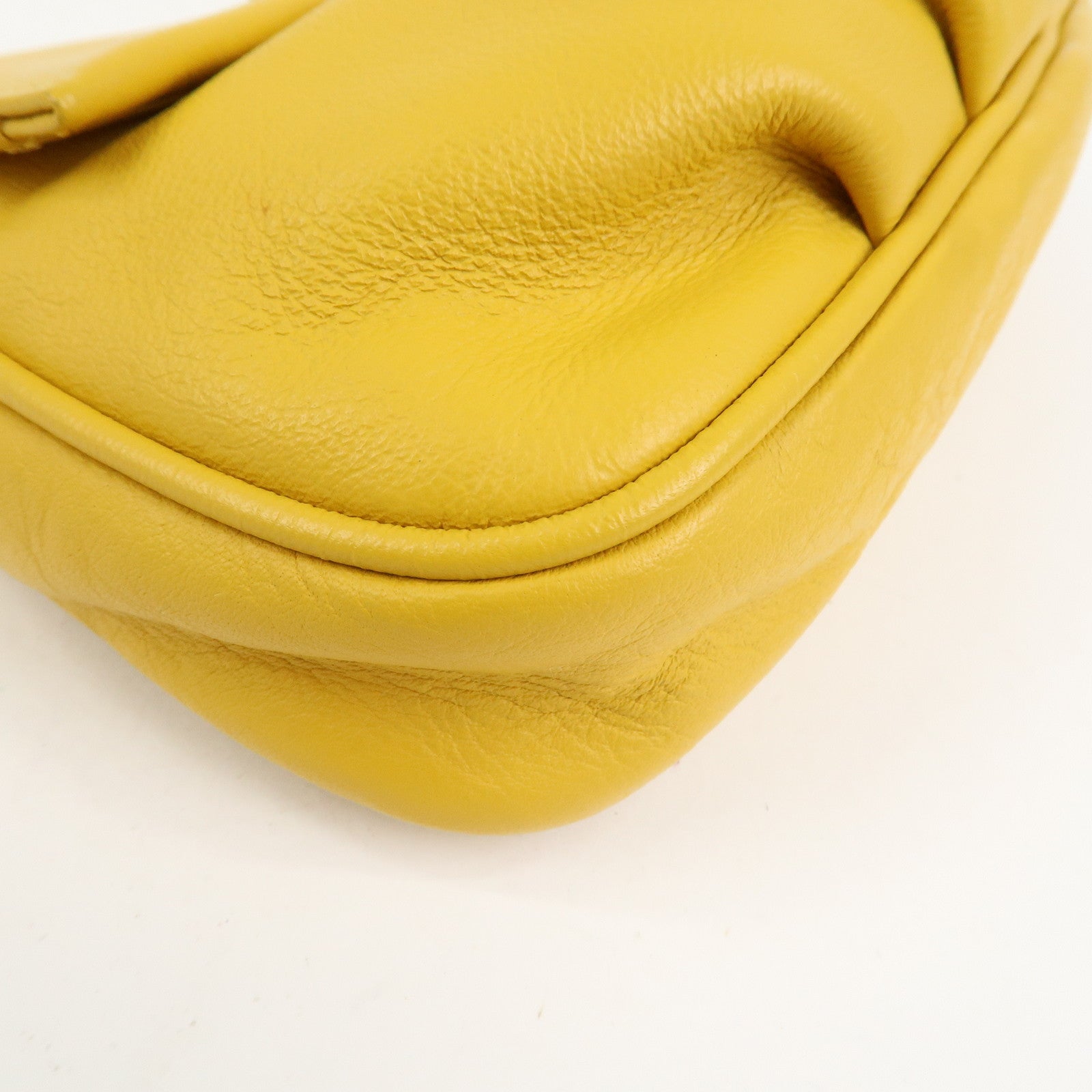 FENDI Leather Chain Shoulder Bag Purse Crossbody Bag Yellow 8M0276