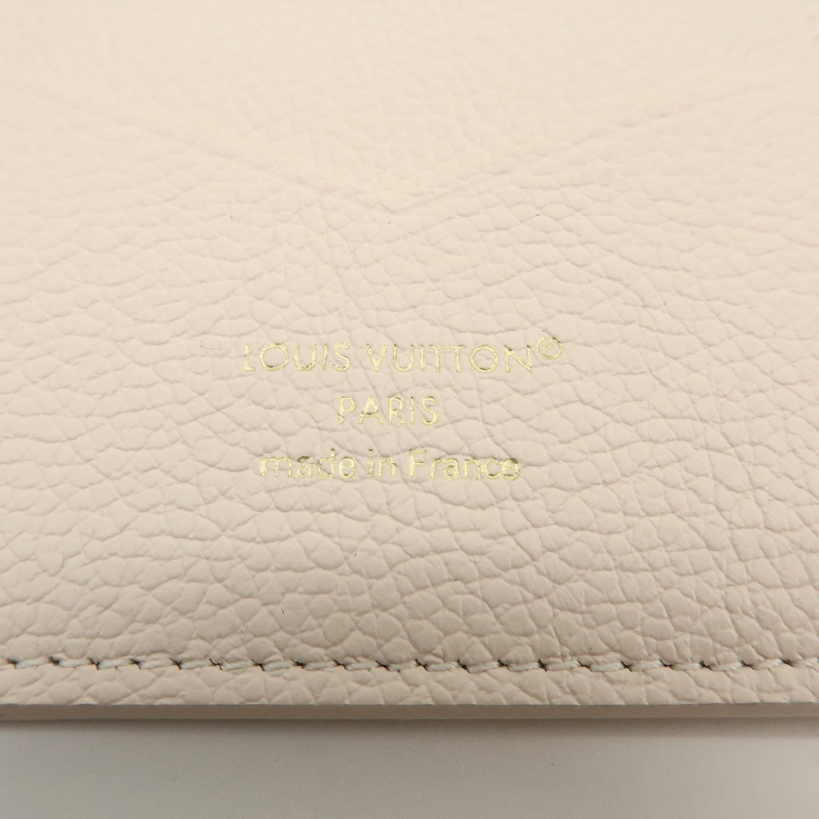 Louis Vuitton Monogram Empreinte Couverture de Passeport NM M25917