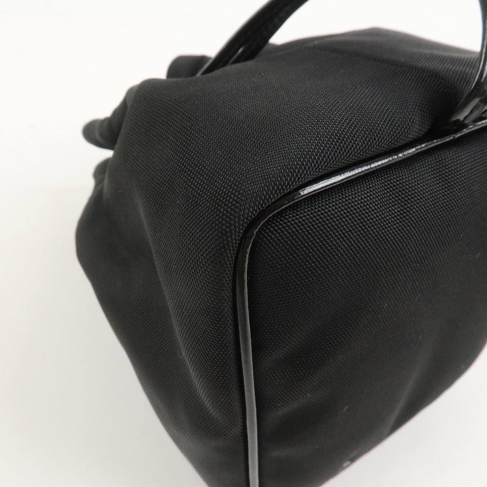 GUCCI Nylon Patent Leather Cosmetic Pouch Hand Bag Black 390・0973