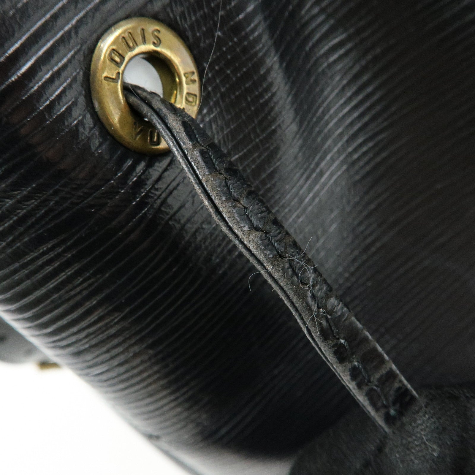 Louis Vuitton Epi Petit Noe Shoulder Bag Noir Black M44102
