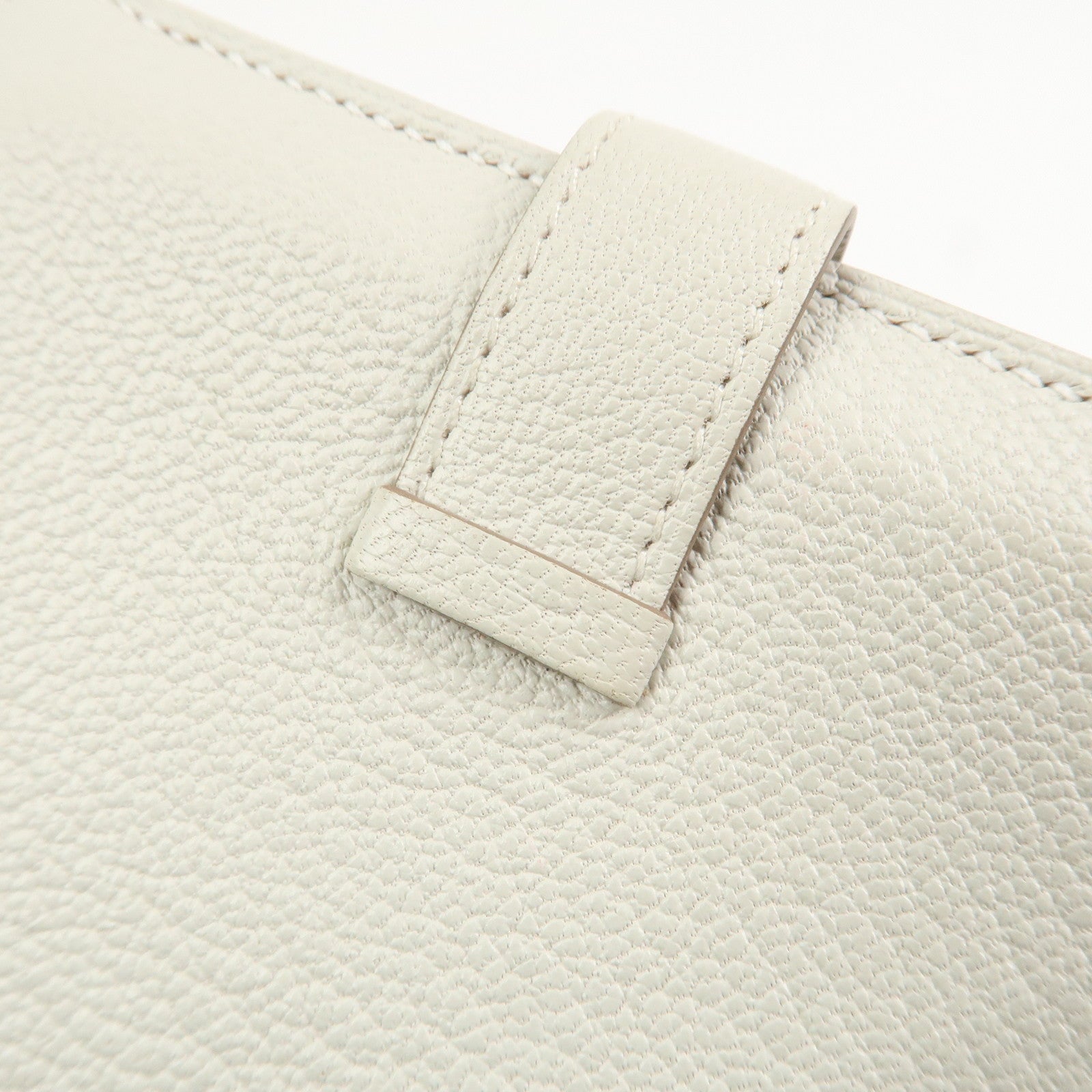 HERMES Bearn Chevre B Stamped Card Case Card Holder Craie