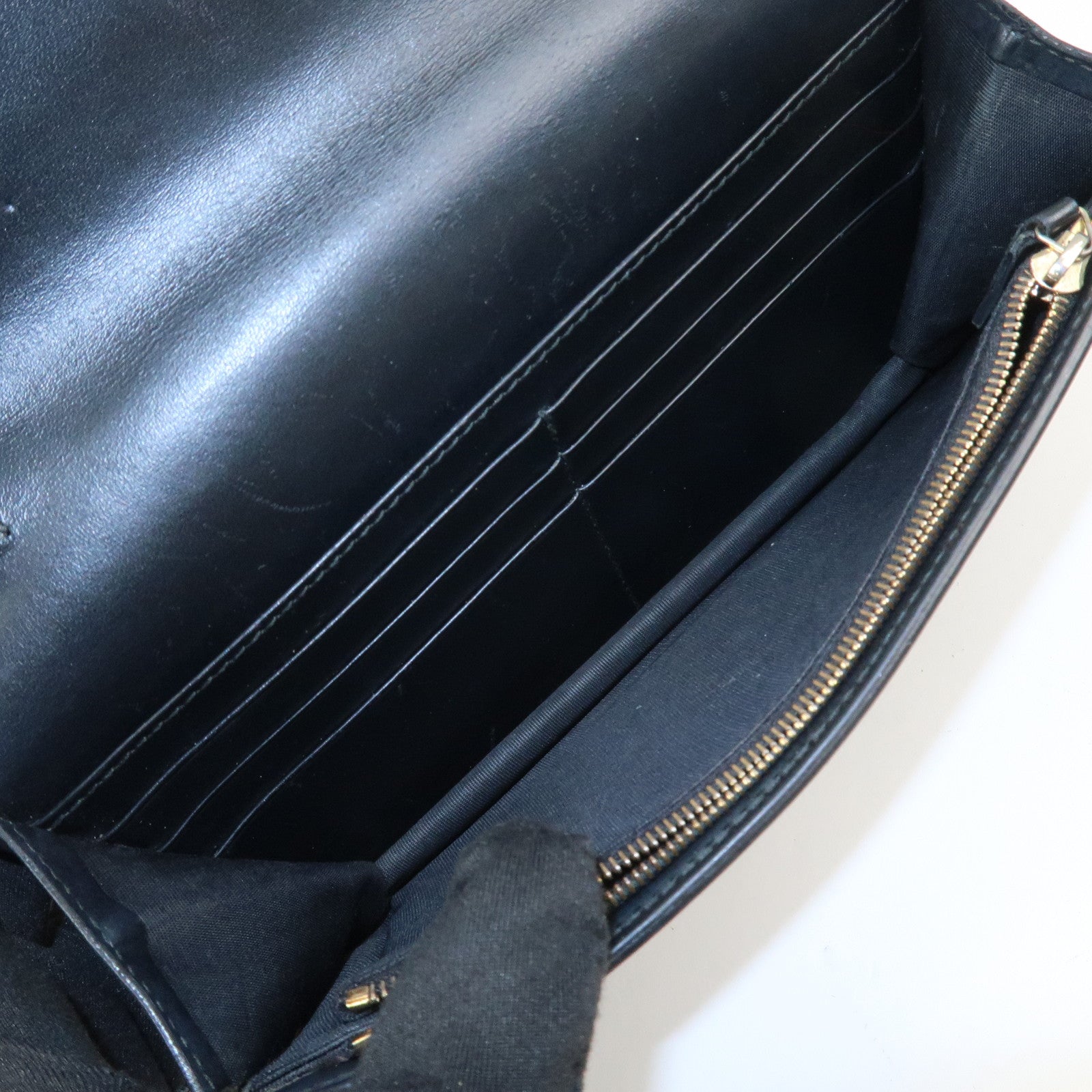 GUCCI Interlocking G Guccissima Leather Chain Shoulder Wallet Black