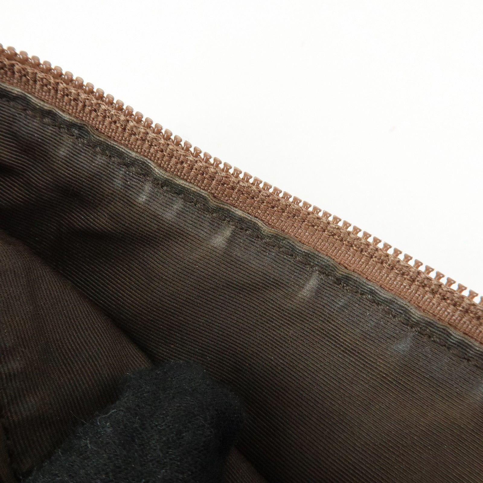 GUCCI Boat Bag GG Canvas Accessory Pouch Hand Bag Brown 039.1103