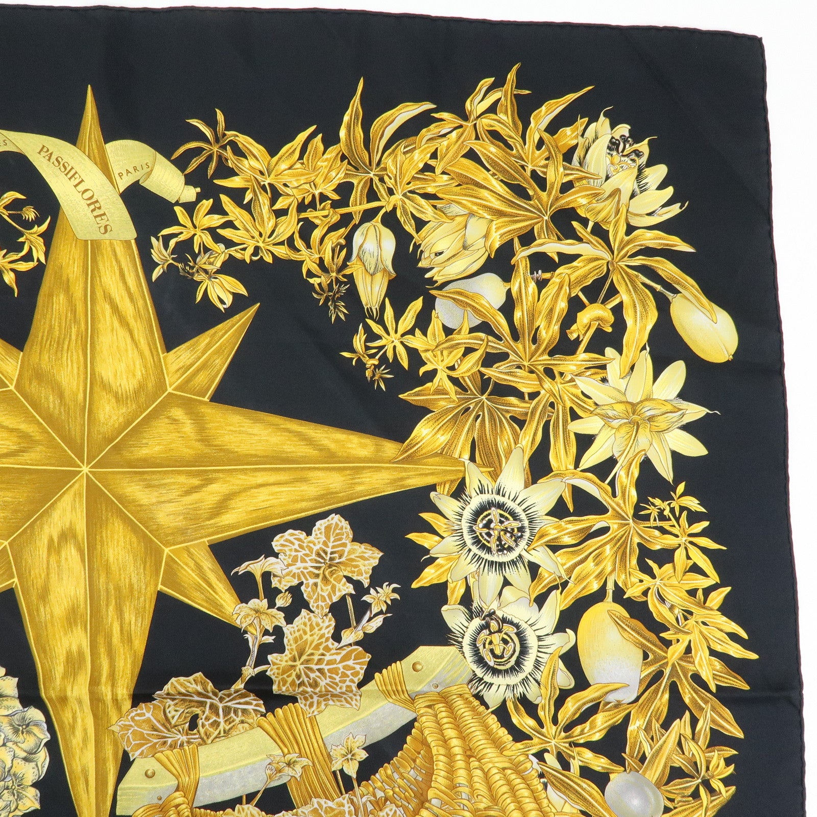 HERMES Carre 90 Silk 100% Scarf PASSIFLORES Flower Print Black Gold