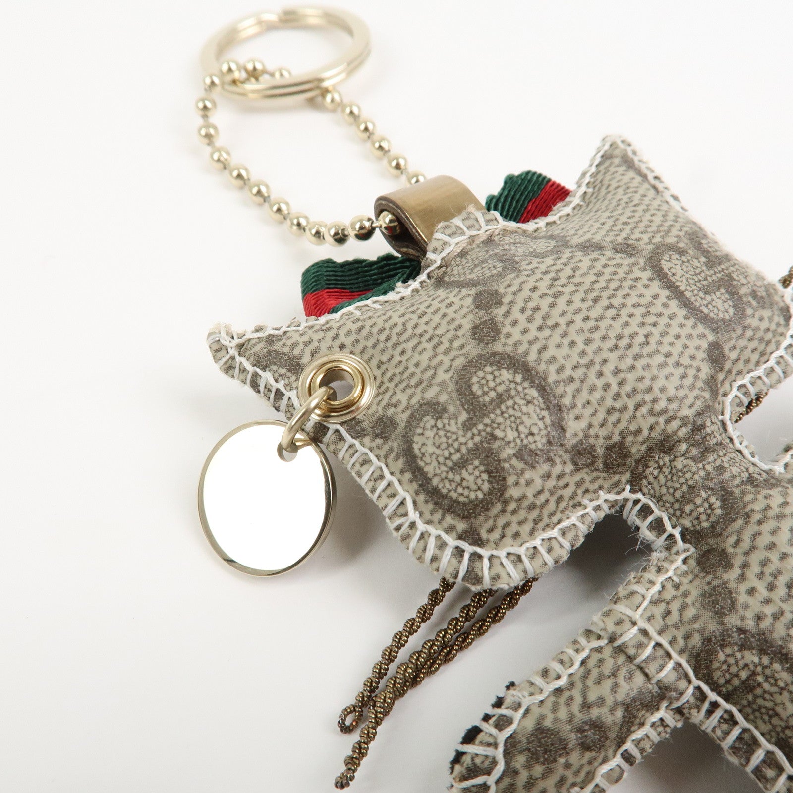 GUCCI Sherry GG Supreme Canvas Gucciori Cat Bag Charm Beige