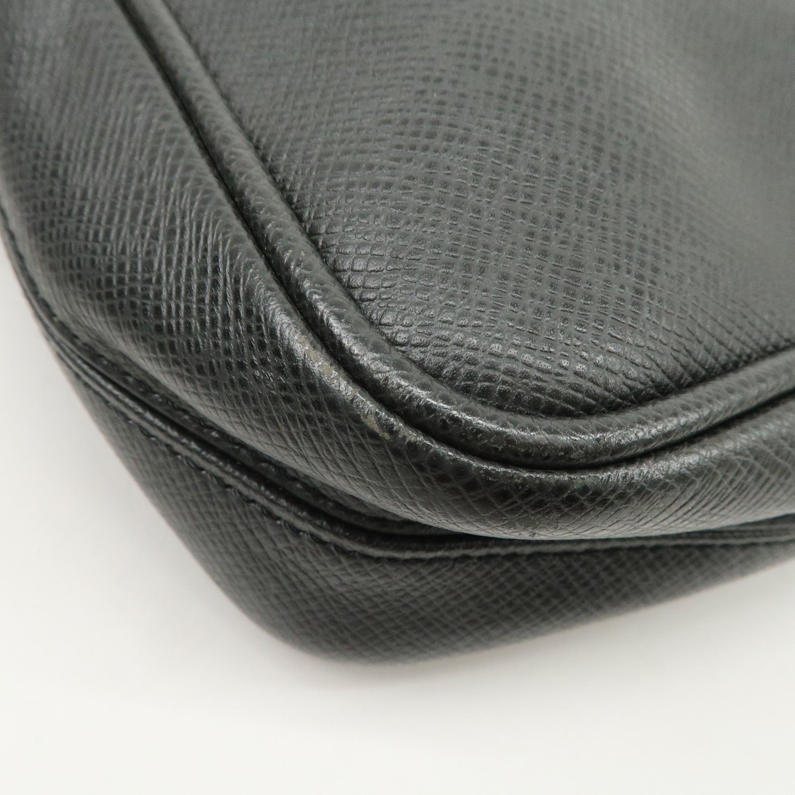 Louis Vuitton Taiga Leather Dimitri Shoulder Bag Ardoise M32462