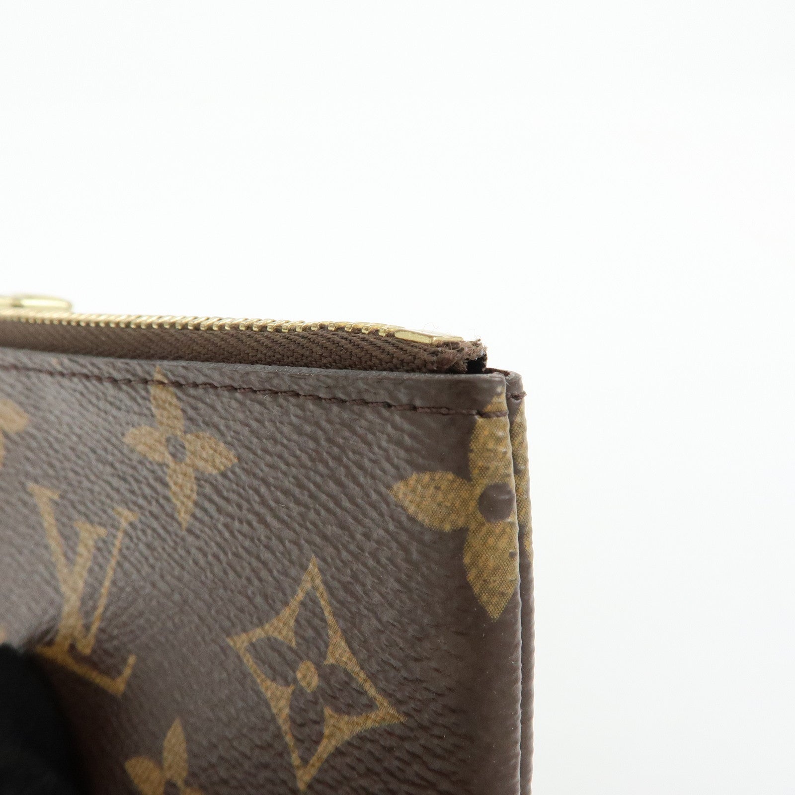 Louis Vuitton Monogram Pochette Cles Coin Case Key Case  M62650