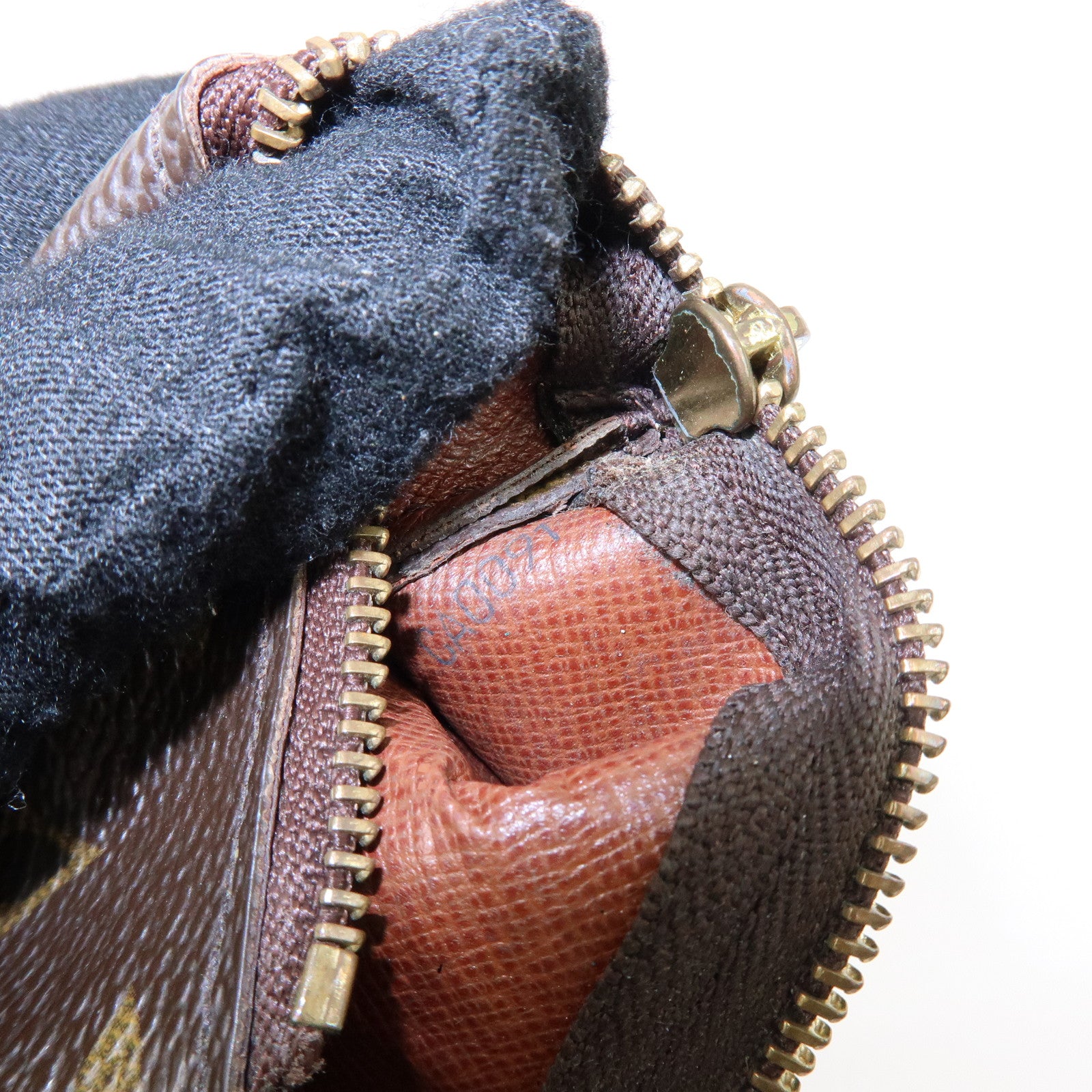 Louis Vuitton Monogram Set of 2 Pochette Cles Coin Cases M62650