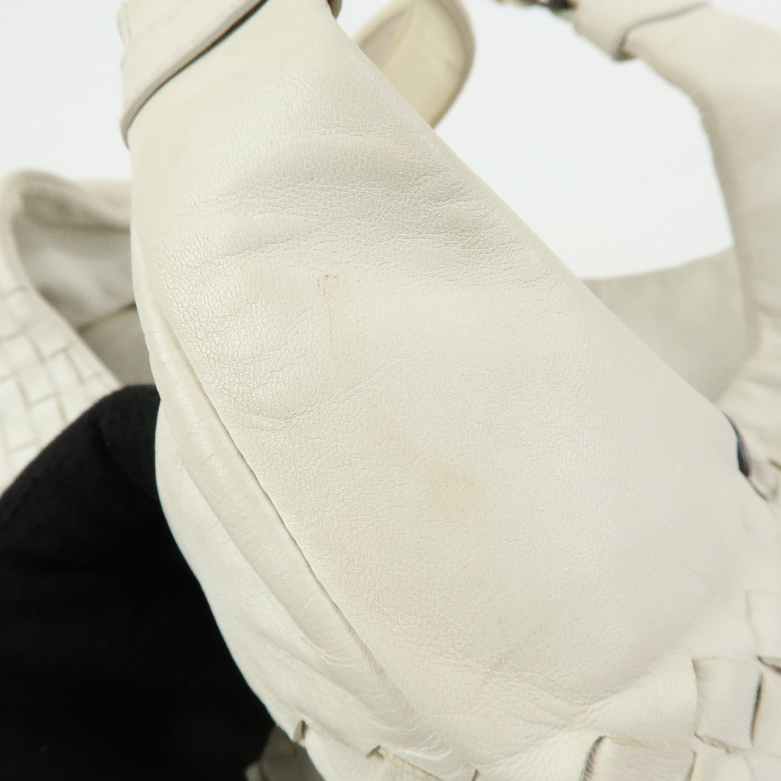 BOTTEGA VENETA Intrecciato Campana Leather Shoulder Bag 125787