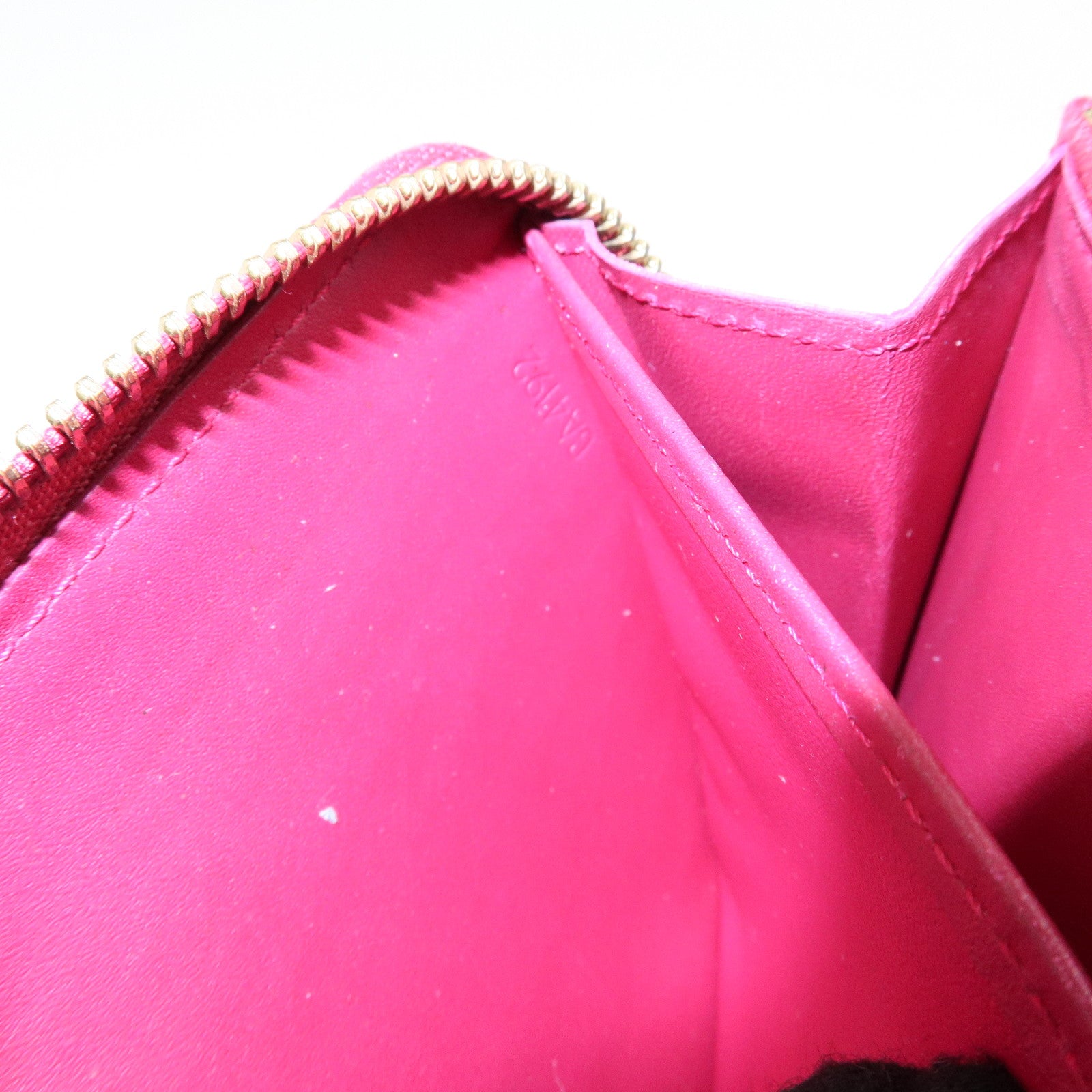 Louis Vuitton Monogram Vernis Round Zippy Wallet Rose Indien M91597