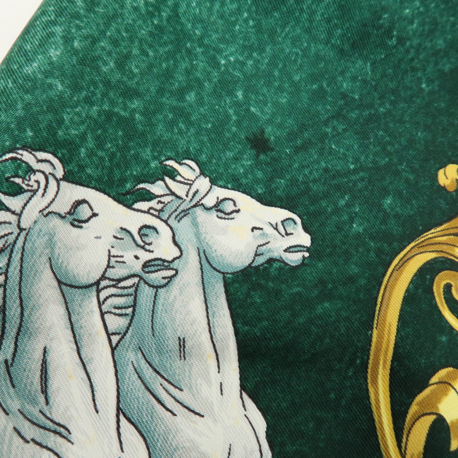 HERMES Carre 90 Silk 100% COSMOS Scarf Green
