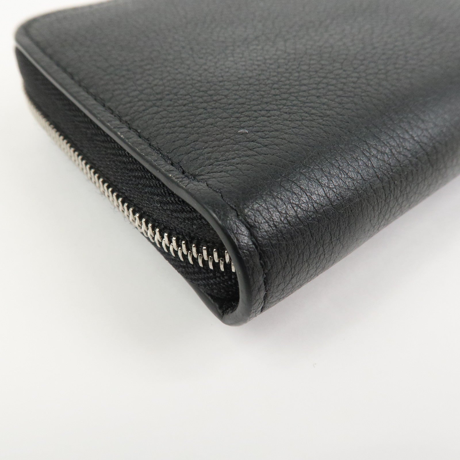Louis Vuitton Lock Me Calf Leather Coin Case Coin Purse Noir M80099