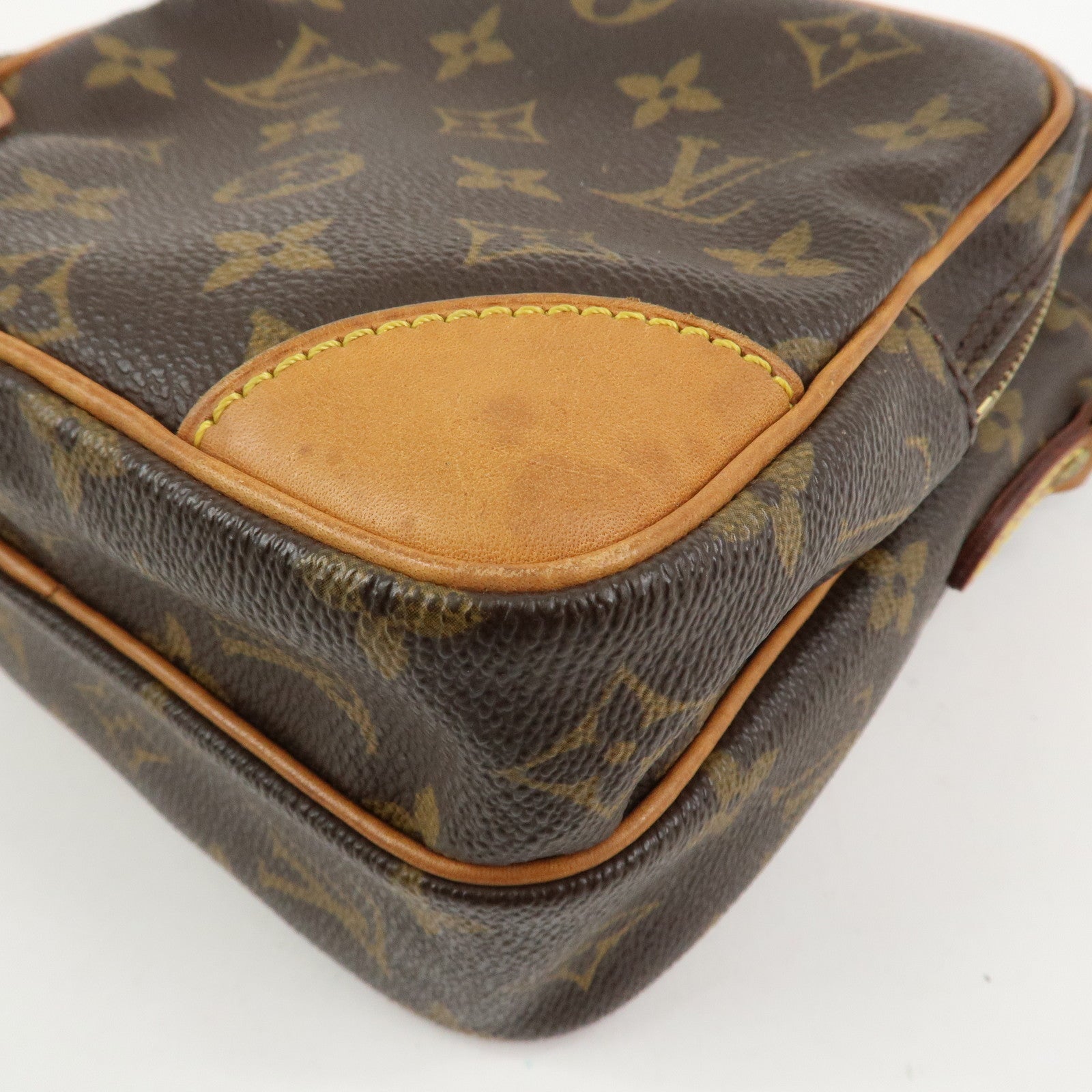 Louis Vuitton Monogram Amazone Shoulder Bag Crossbody Bag M45236