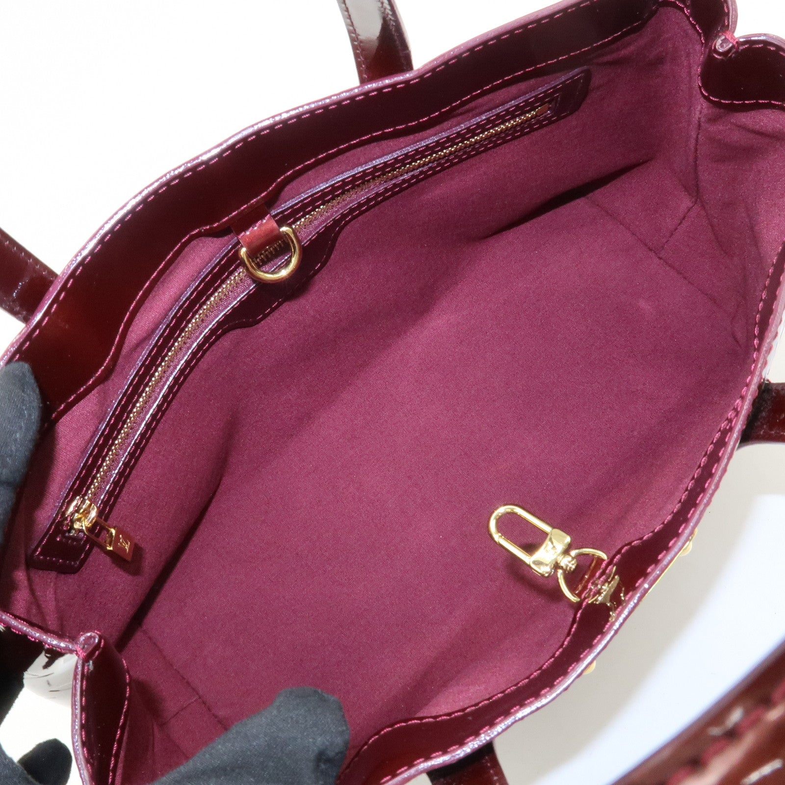 Louis Vuitton Monogram Vernis Wilshire PM Rouge Faurviste M91644