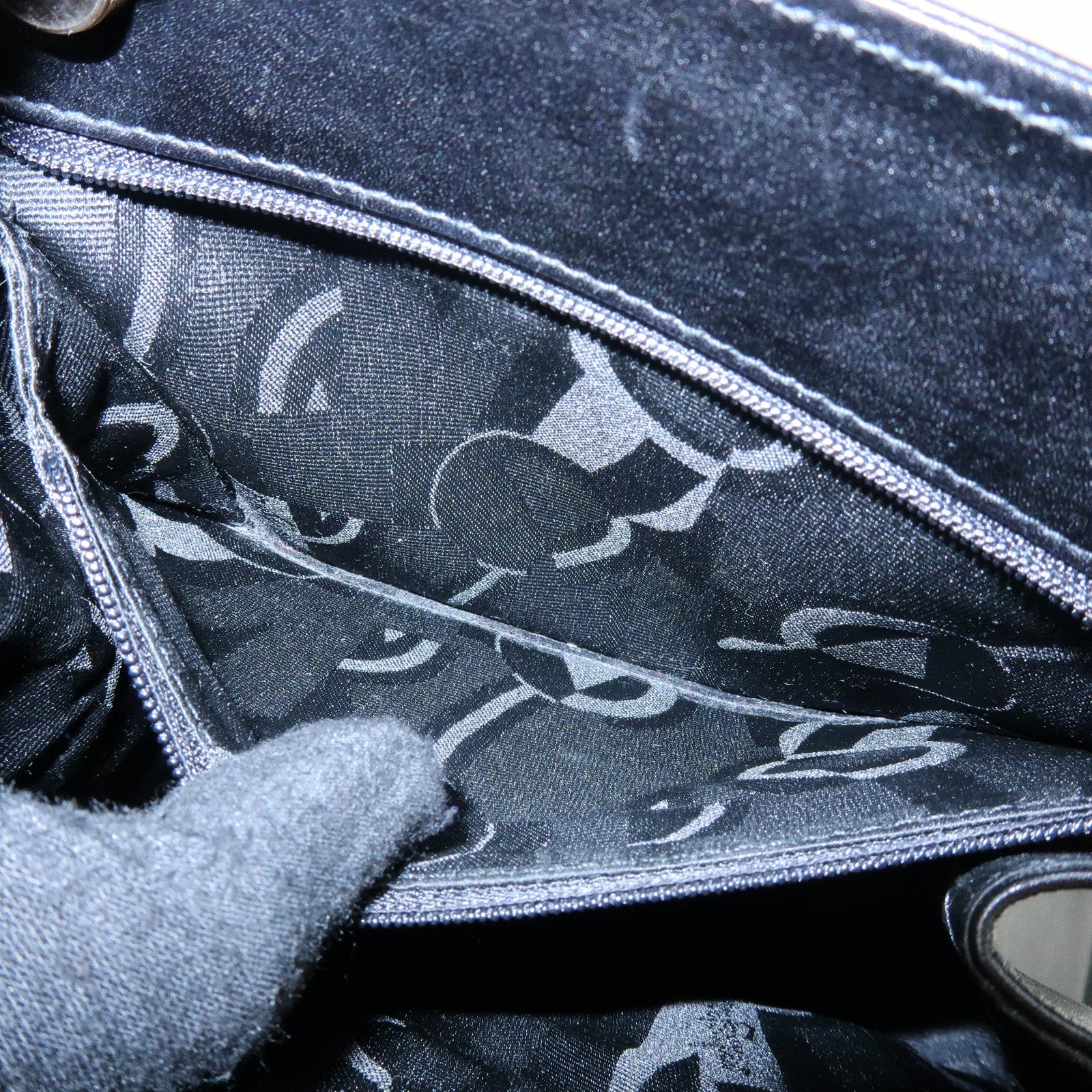 Ferragamo Vara Ribbon Leather Hand Bag Tote Bag Black