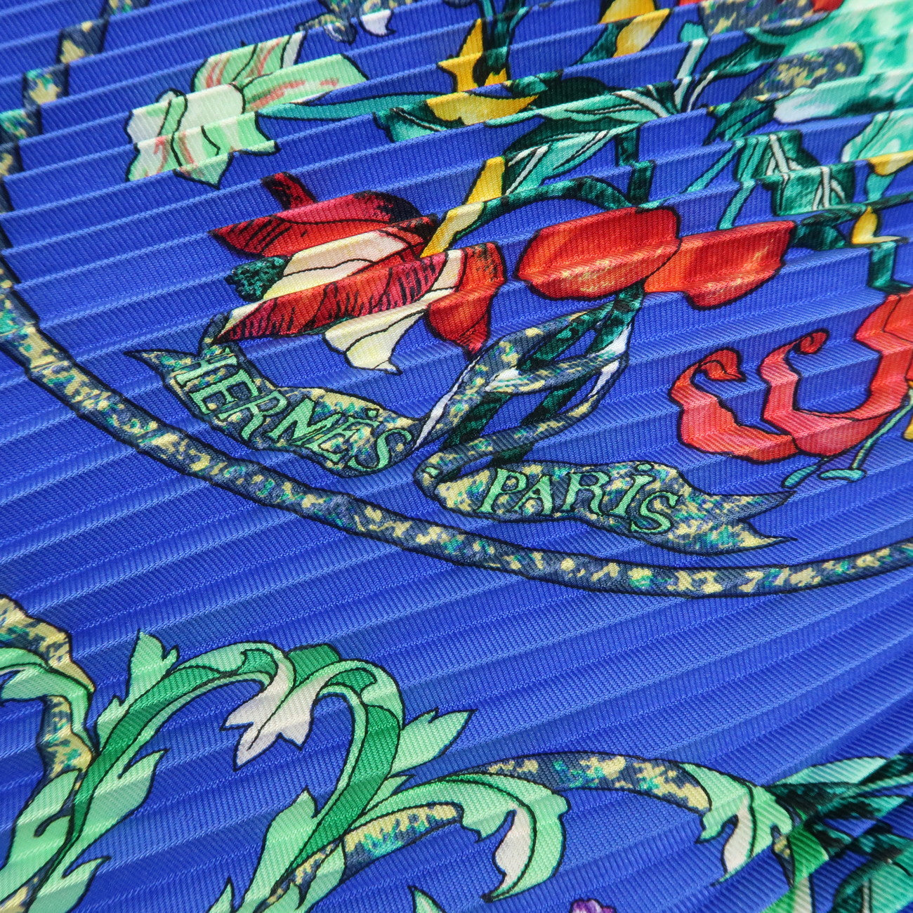 HERMES Pleated Carre90 Silk100% Scarf PIERRES d' ORIENT et OGGIDENT