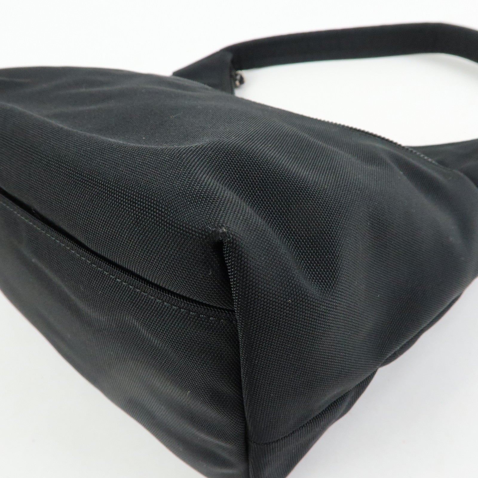 GUCCI GG Nylon Leather Shoulder Bag Black 001・3386