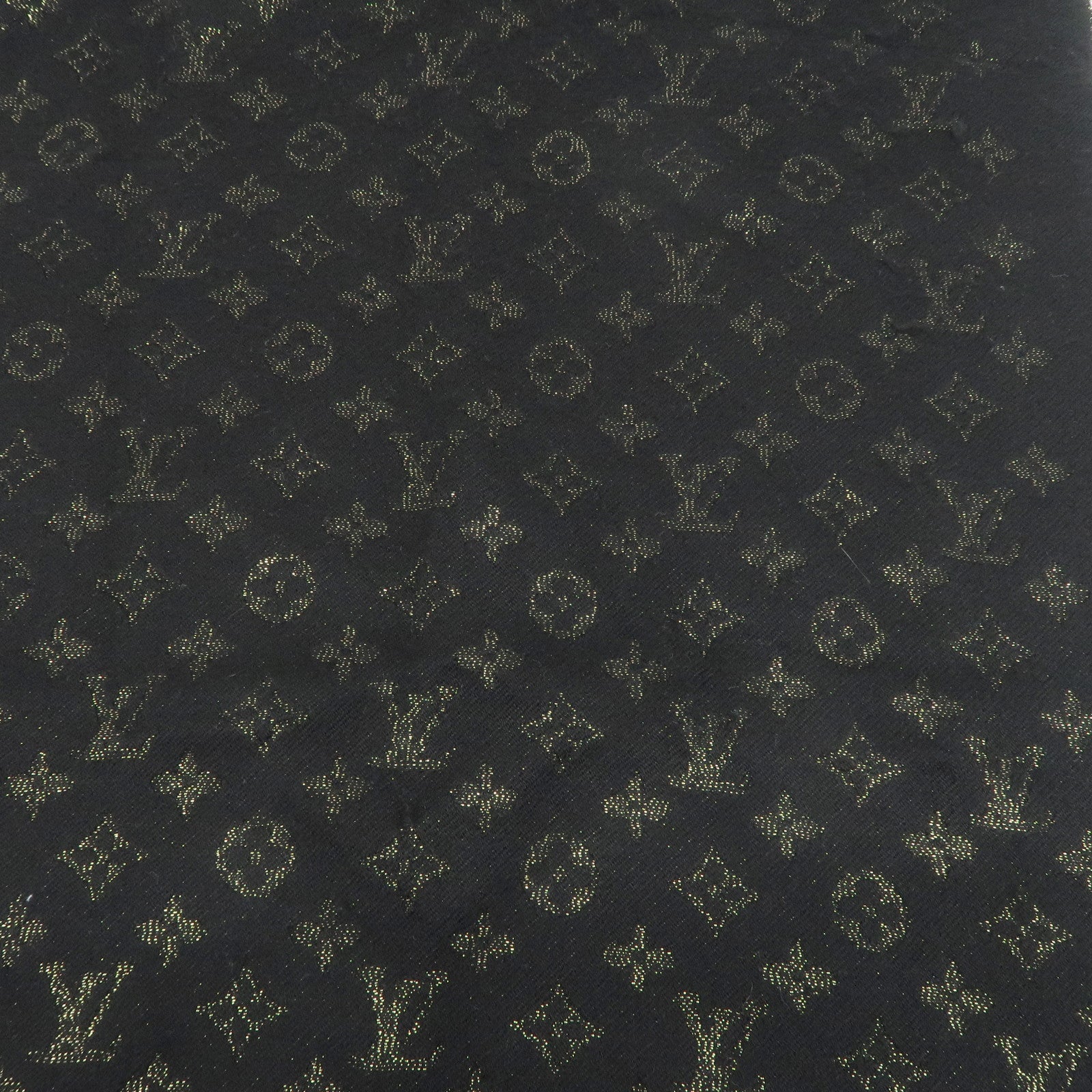 Louis Vuitton Monogram Etol Timeless Cashmere Rayon Scarf  M70680