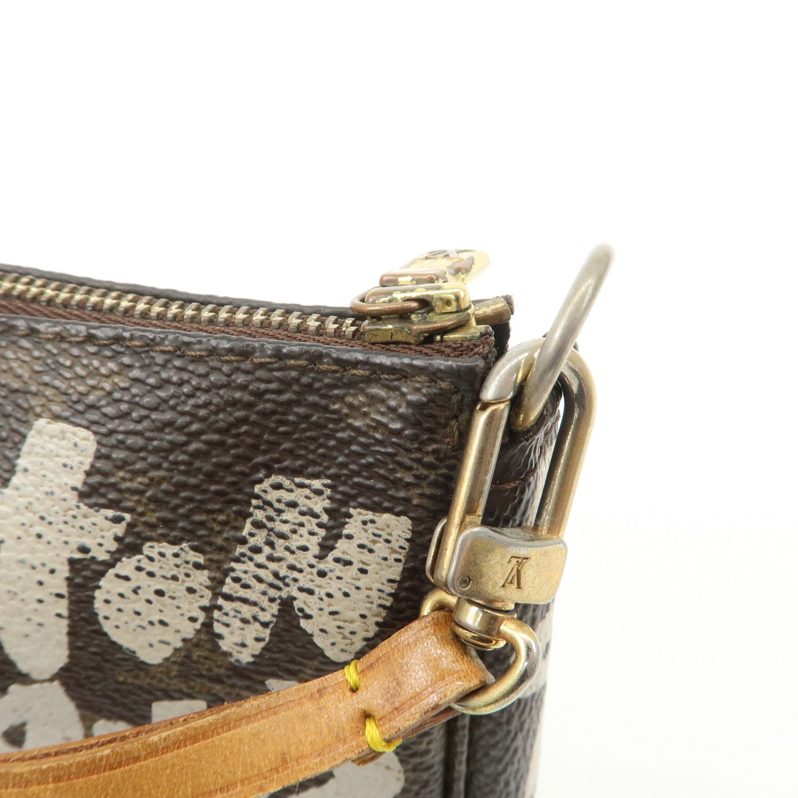 Louis Vuitton Monogram Graffiti Pochette Accessoires M92192