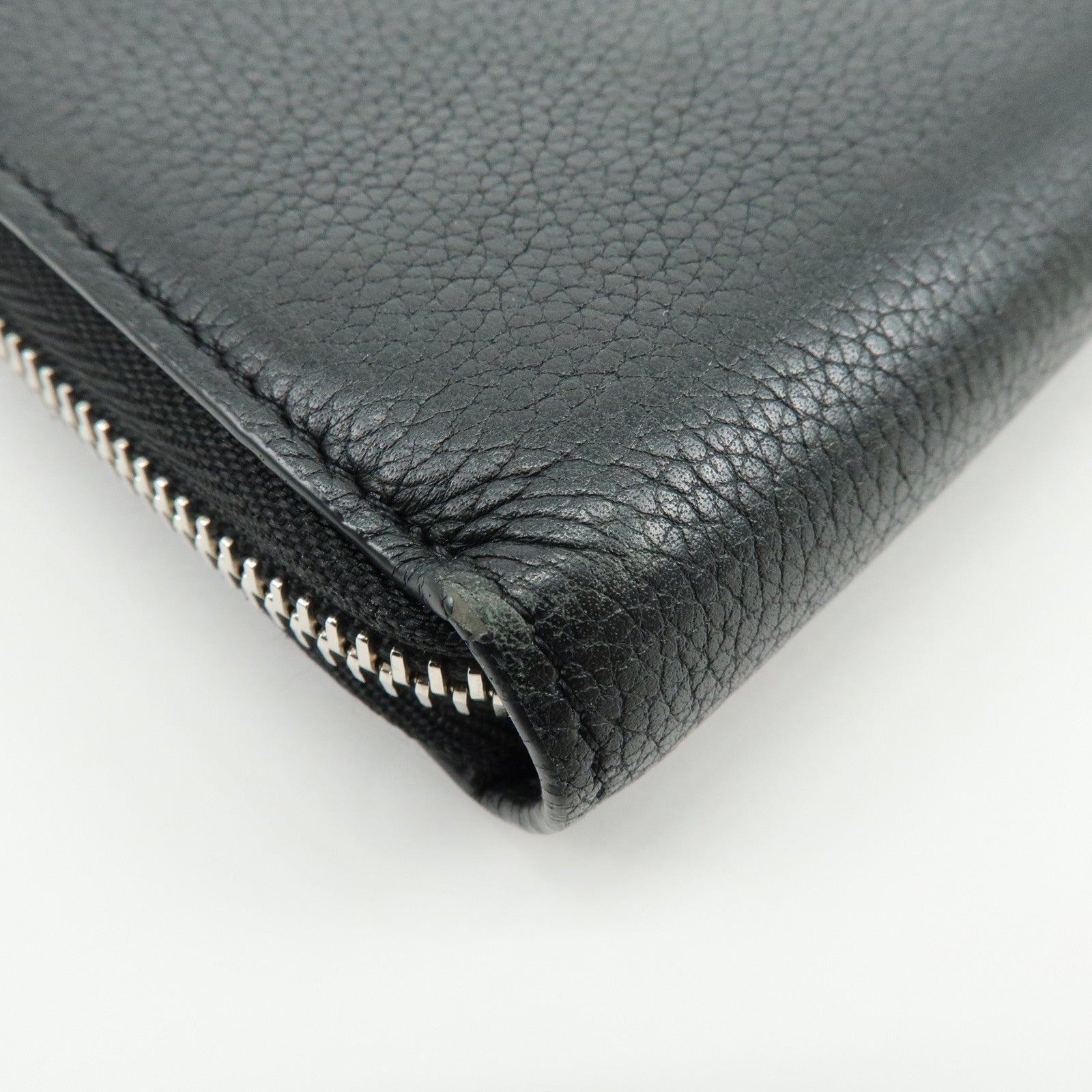 Louis Vuitton Leather Lockme Round Zippy Long Wallet Noir M62622