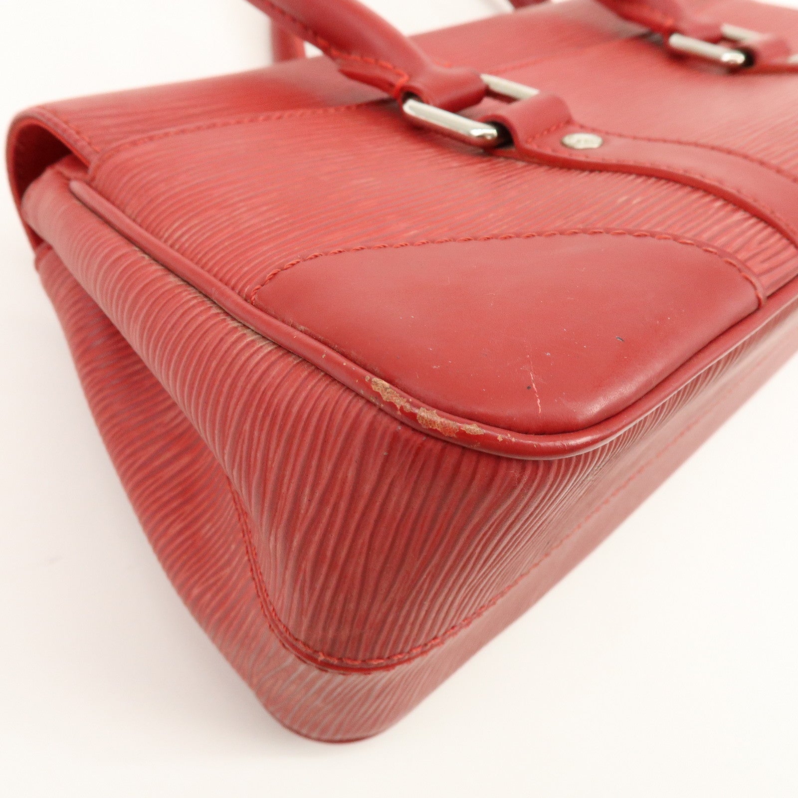 Louis Vuitton Epi Leather Segur PM Hand Bag Rouge M5882E