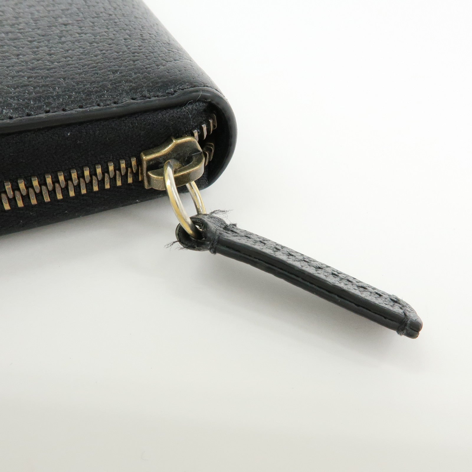 GUCCI Animalier Bee Leather Zip-Around Long Wallet Black 523667