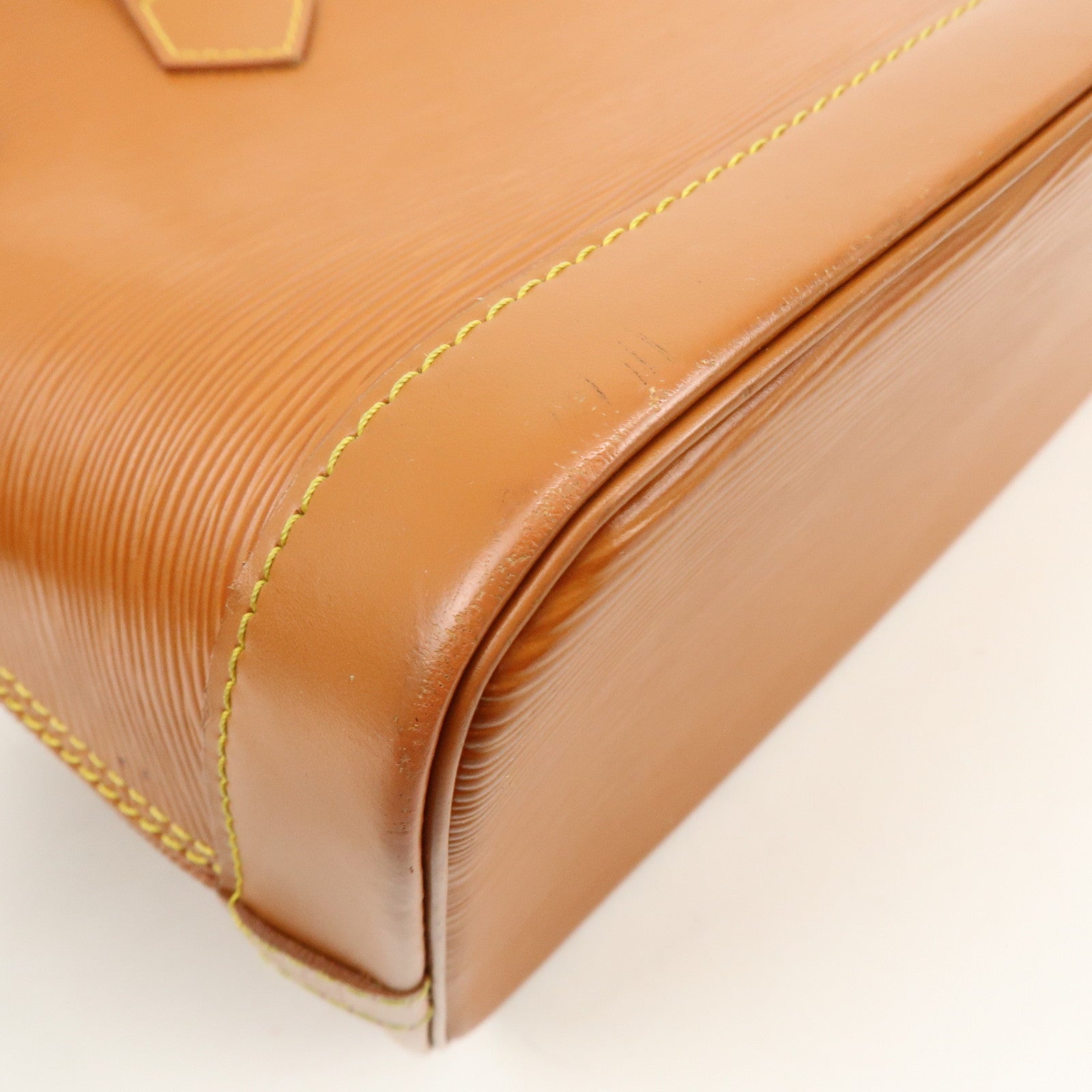 Louis Vuitton Epi Leather Alma PM Hand Bag Zipang Gold M52148