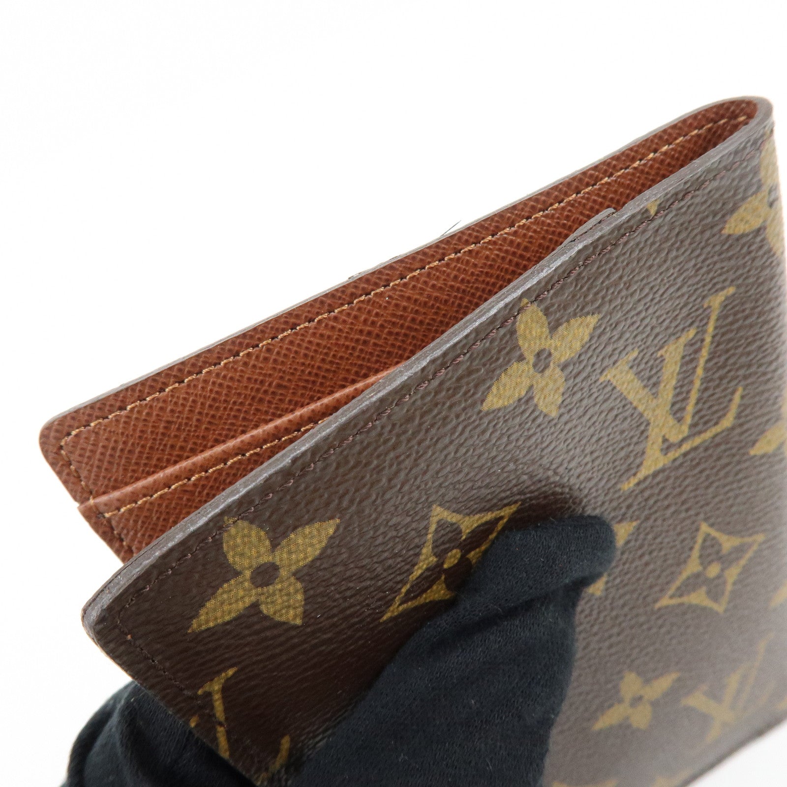 Louis Vuitton Monogram Couverture Passeport Passport Case M60181