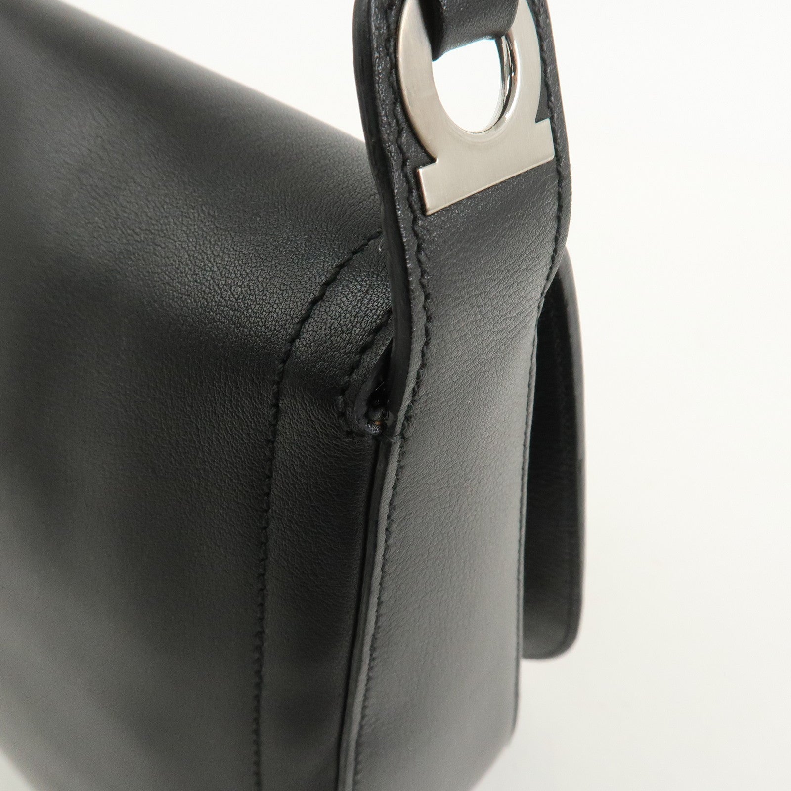 Ferragamo Gancini Logo Leather Shoulder Bag Hand Bag Black