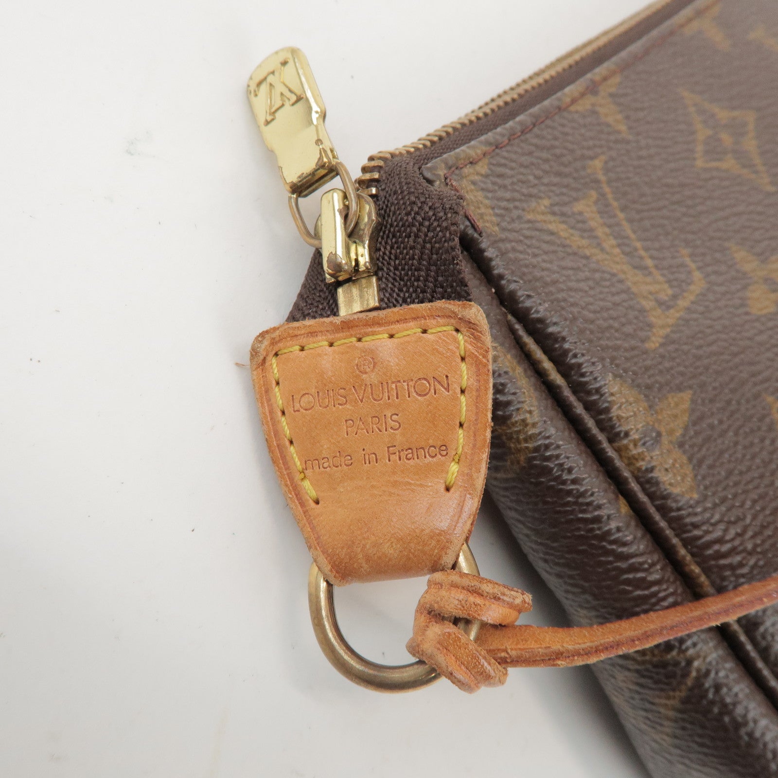 Louis Vuitton Monogram Pochette Accessoires Pouch Hand Bag M51980