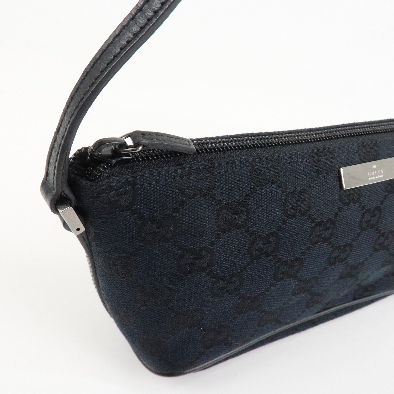 GUCCI GG Canvas Leather Accessory Pouch Hand Bag Black 039.1103 Used