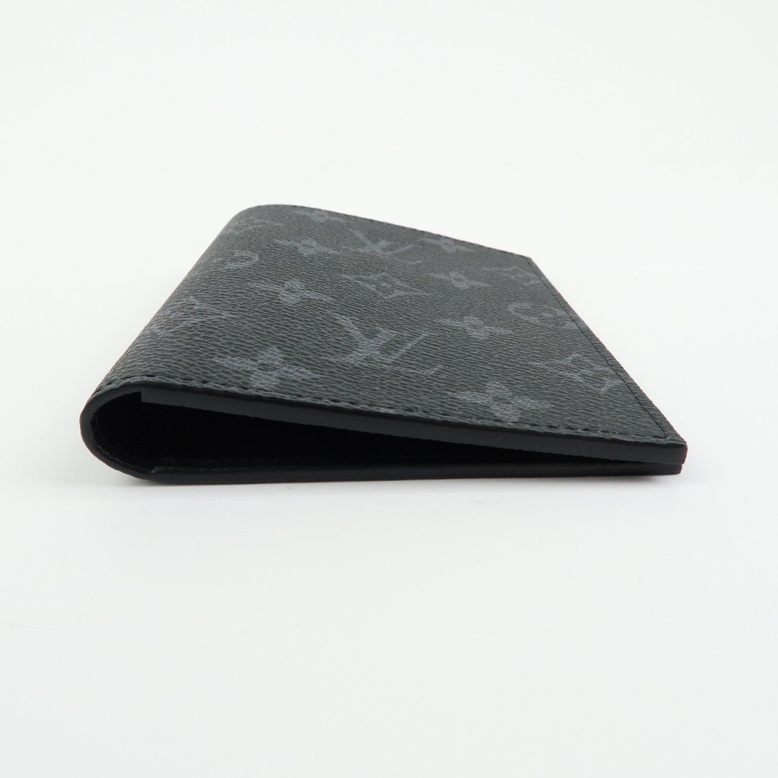 Louis Vuitton Monogram Eclipse Couverture de Passeport NM M64501
