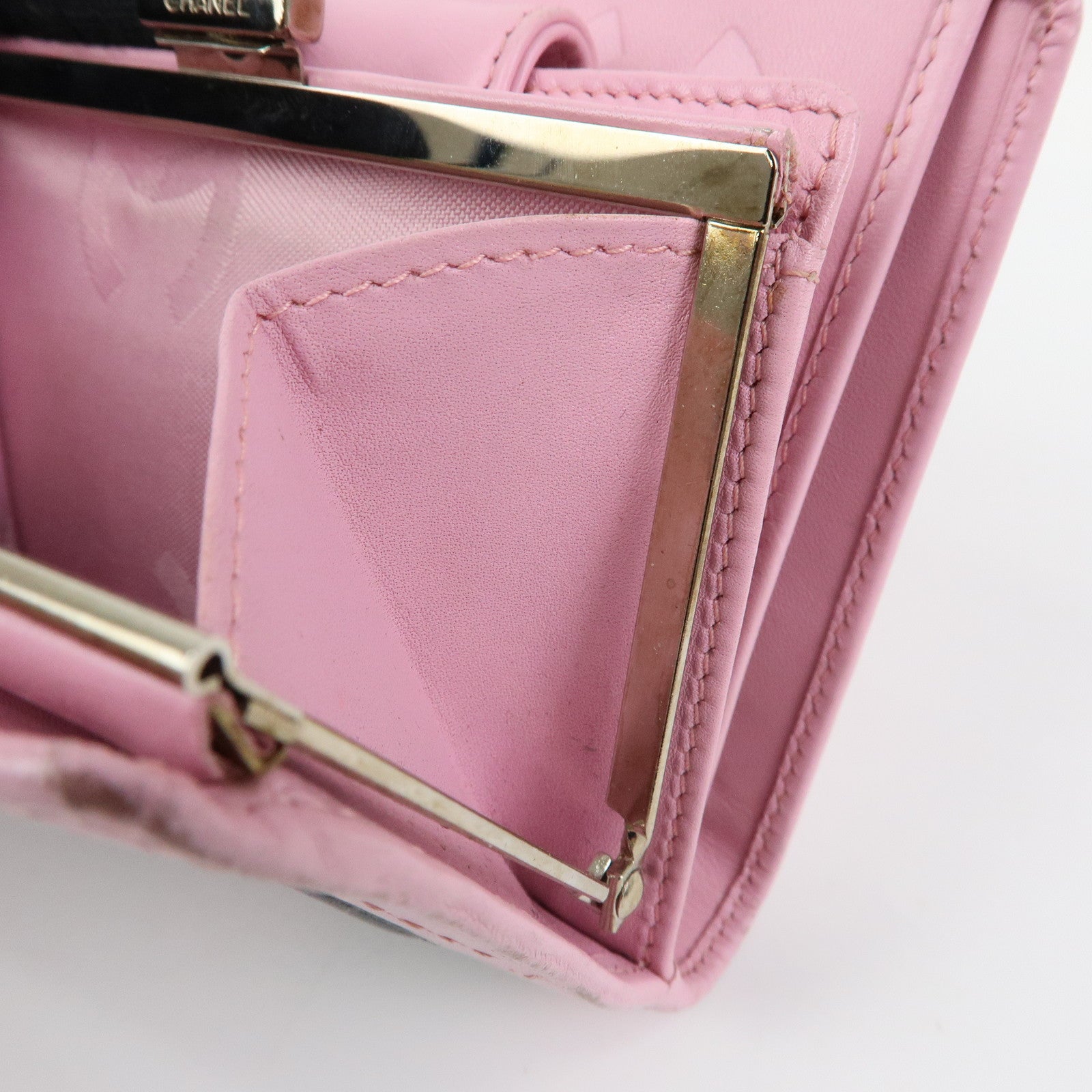 CHANEL Cambon Line Matelasse Lamb Skin Bi-fold Compact Wallet Pink