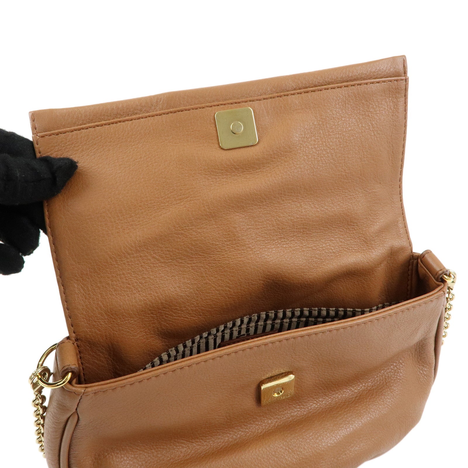 FENDI Leather Chain Shoulder Bag Purse Crossbody Bag 8M0276