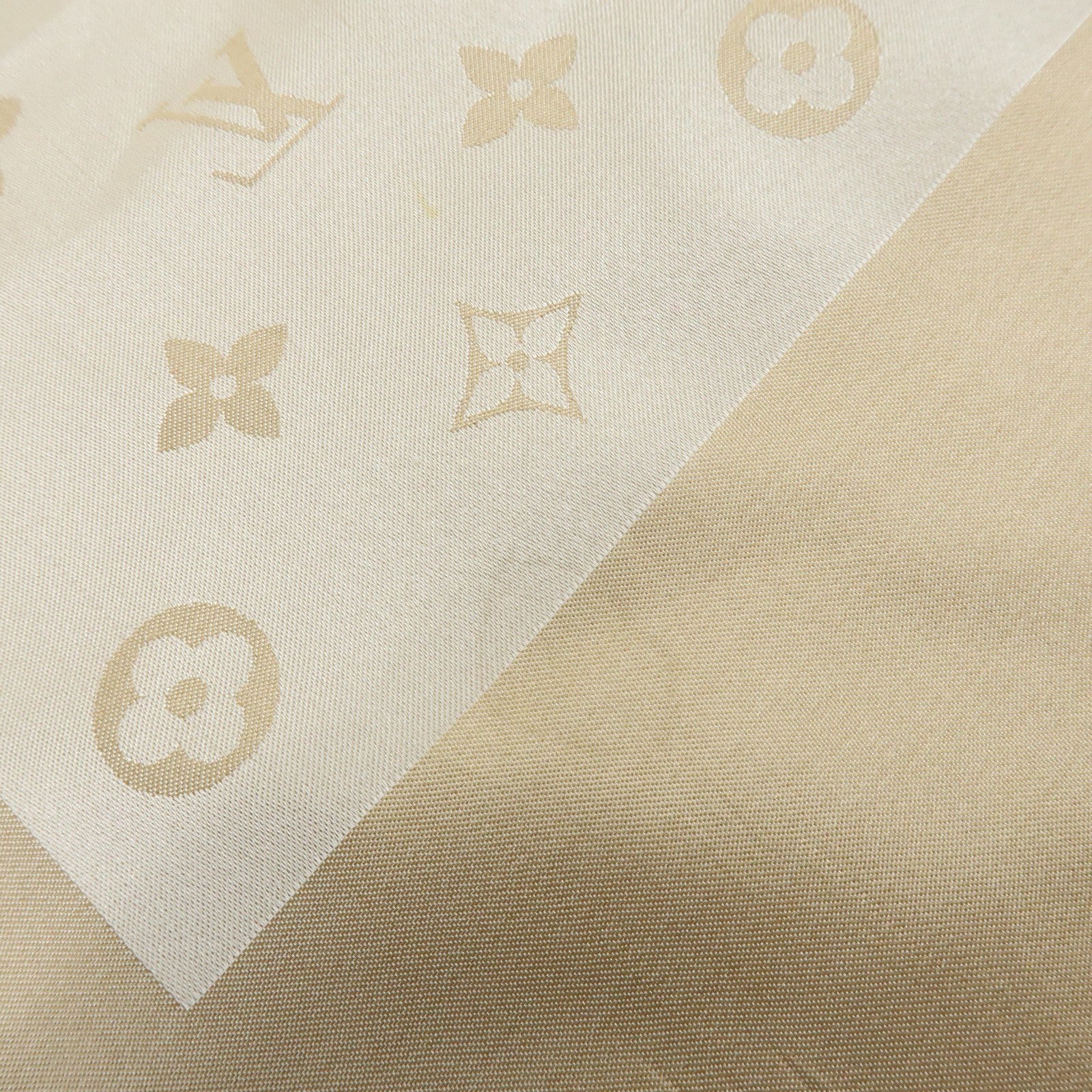 Louis Vuitton Monogram Echarpe Capri Silk 100% Scarf Beige M71051
