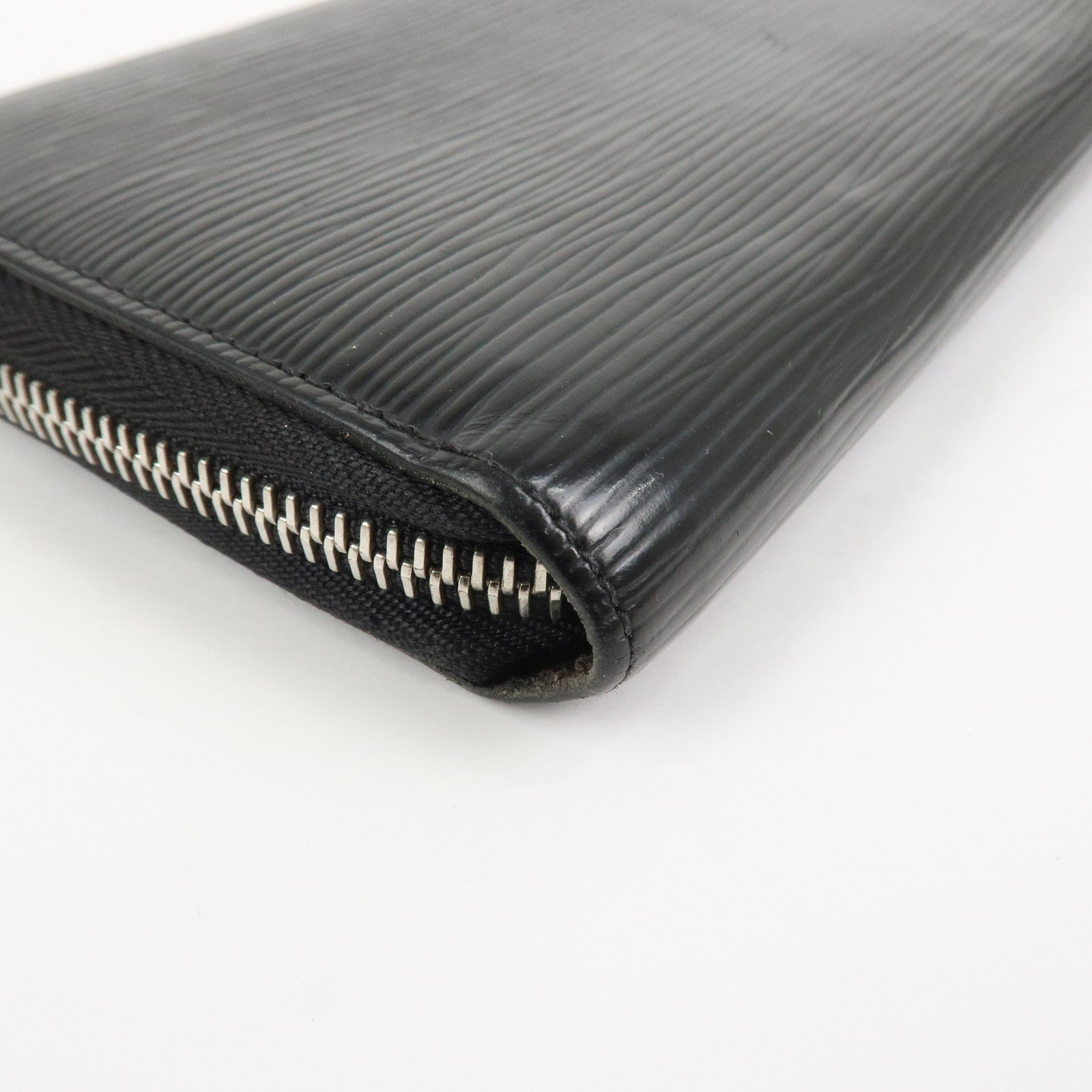 Louis Vuitton Epi Leather Round Zippy Long Wallet Noir Black M60072