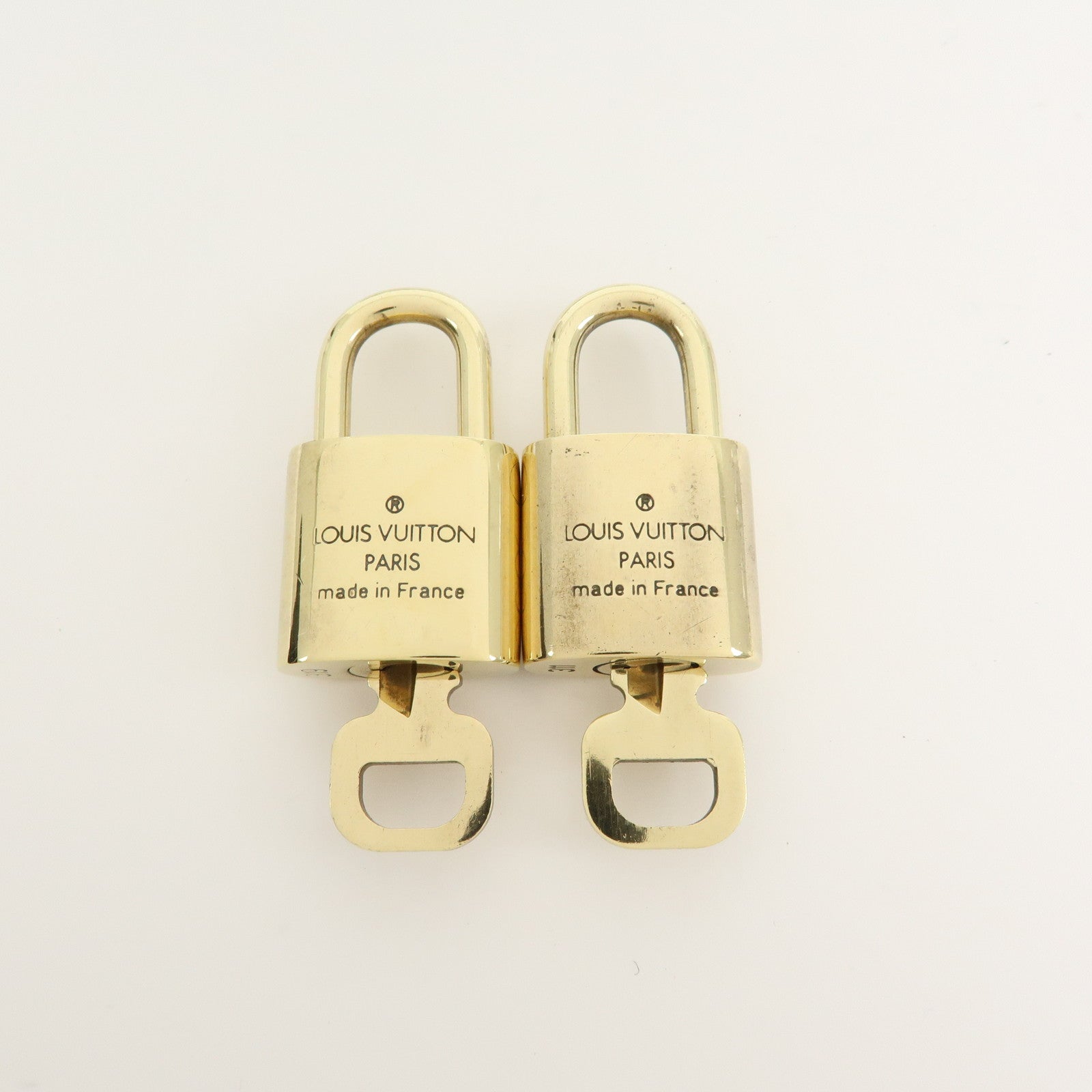 Louis Vuitton Set of 10 Lock & Key Cadena Key Lock Gold