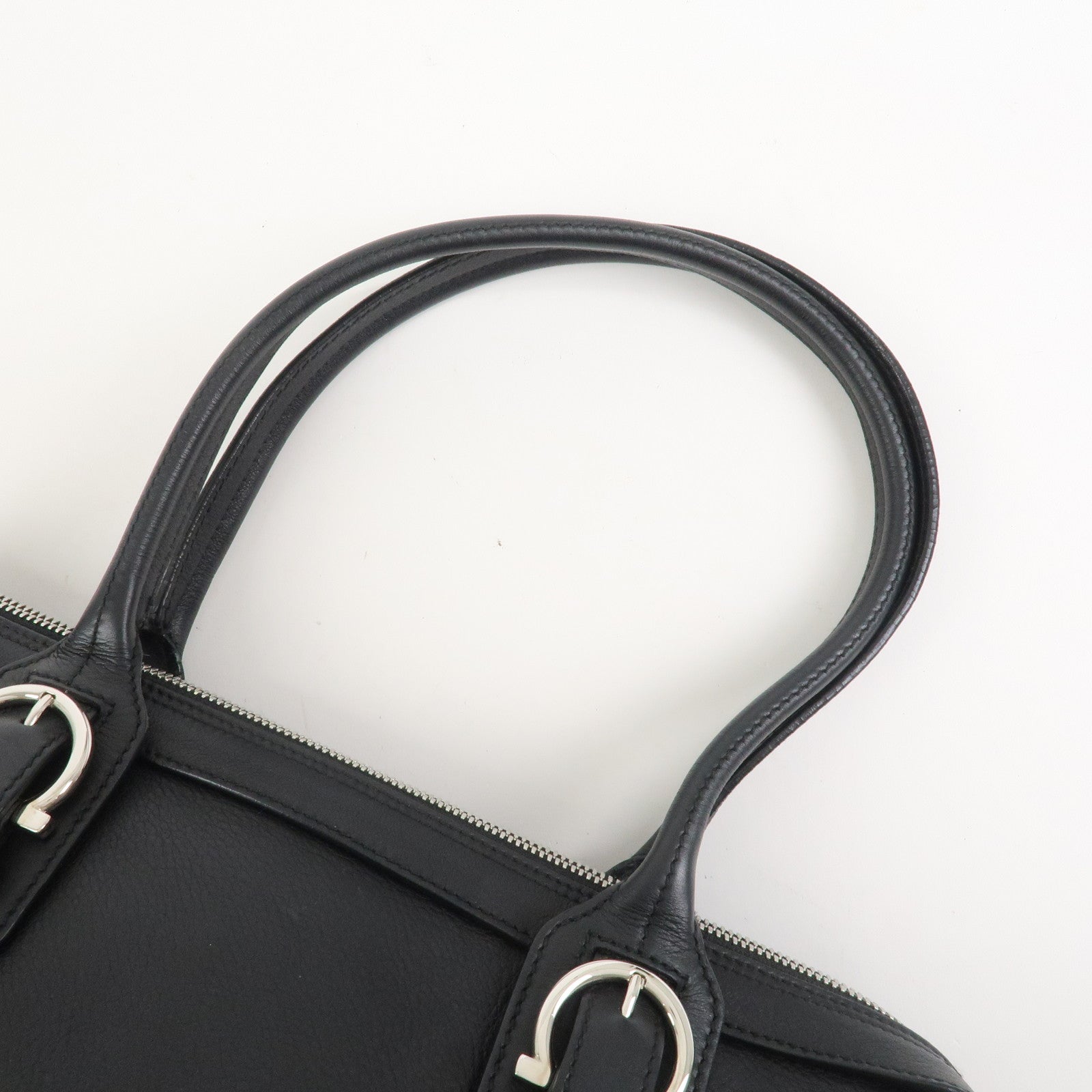 Ferragamo Gancini Leather Shoulder Bag Hand Bag Black