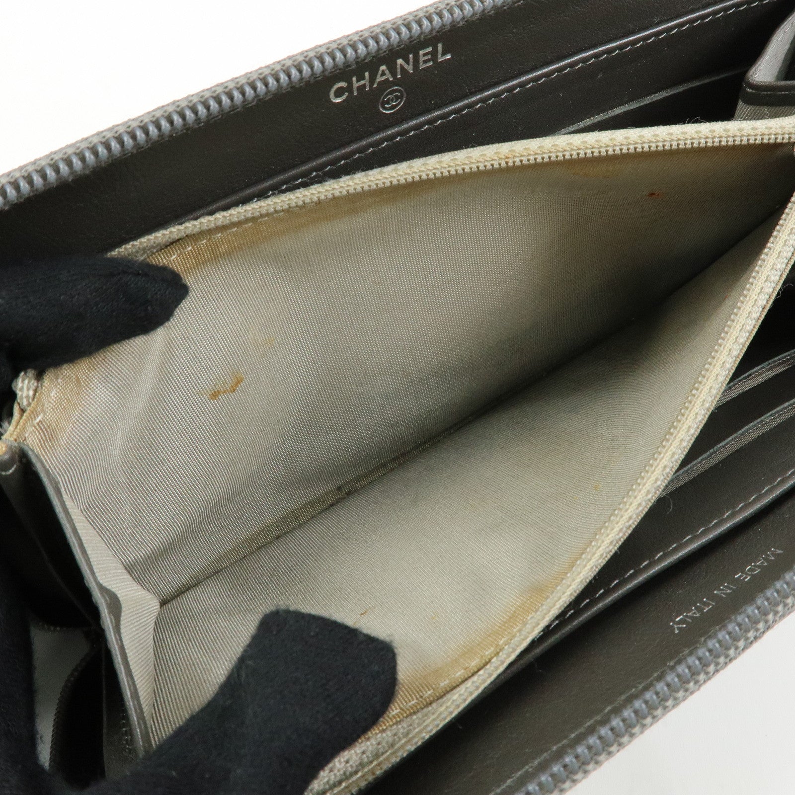 CHANEL COCO Mark Caviarskin Round Zippy Long Wallet Gray
