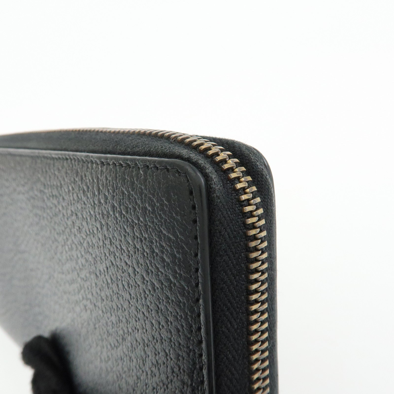 GUCCI Animalier Bee Leather Zip-Around Long Wallet Black 523667