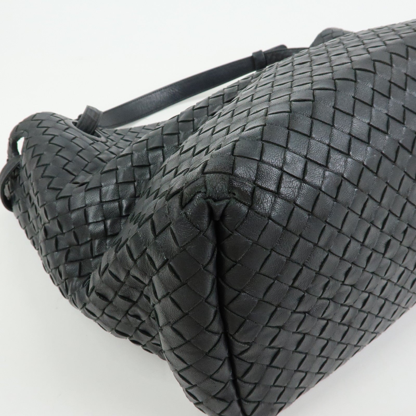 BOTTEGA VENETA Intrecciato Leather Garda Hand Bag Black 179320