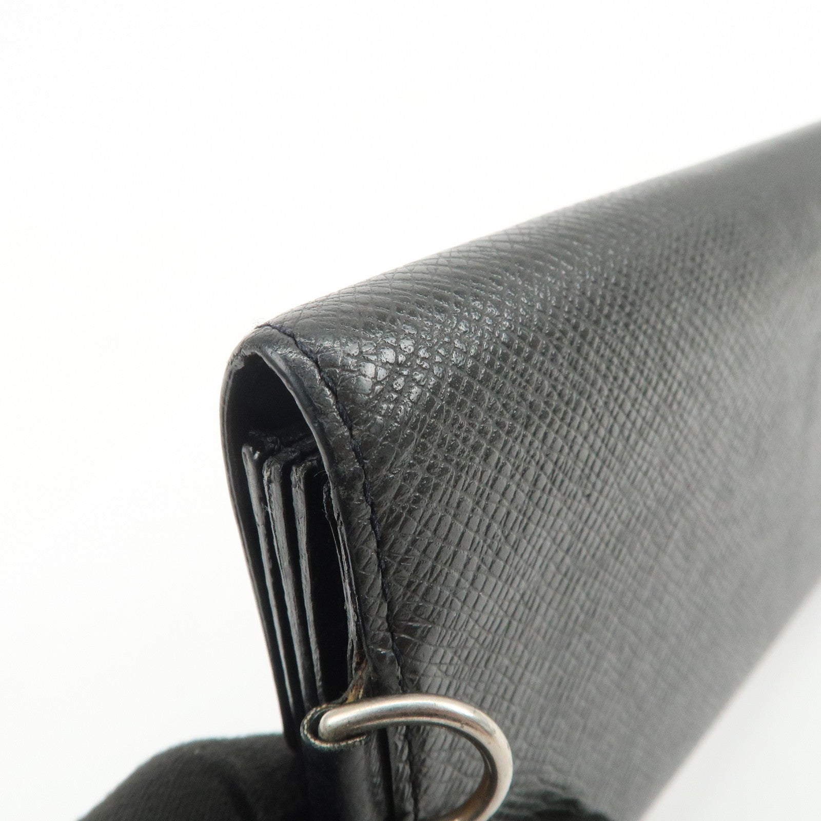 Louis Vuitton Taiga Portefeuille Accordion Wallet Ardoise M30992