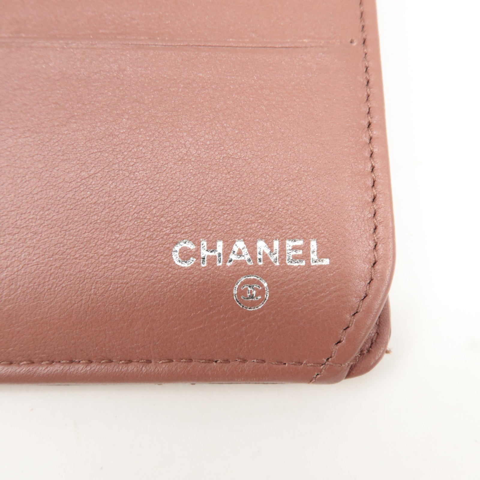 CHANEL Matelasse Patent Leather Long Wallet Silver HDW Brown Used