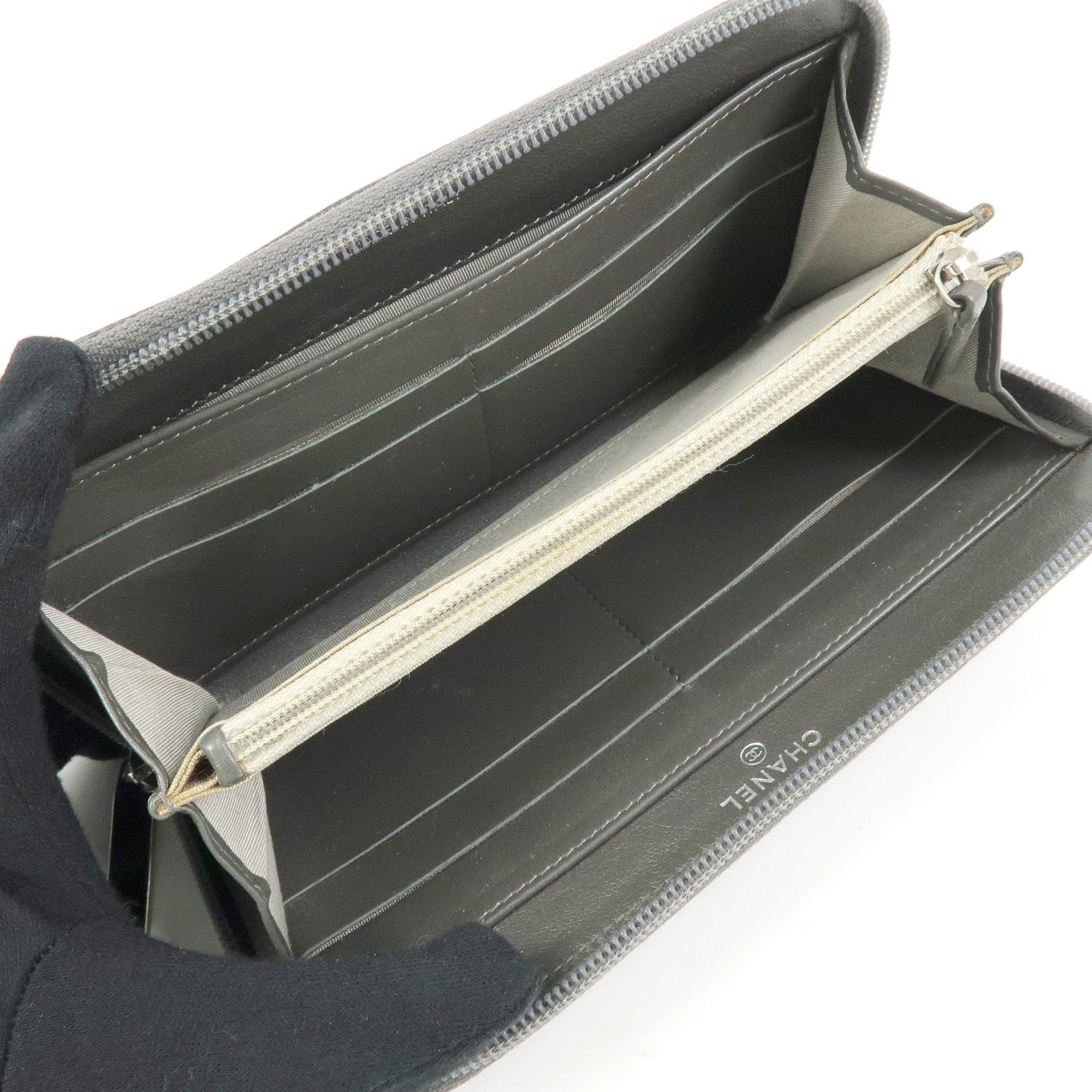 CHANEL COCO Mark Caviarskin Round Zippy Long Wallet Gray