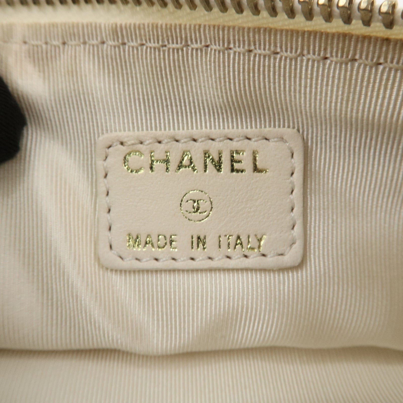 CHANEL Camellia Leather Patent Leather Clutch Bag Wrist Bag Ivory