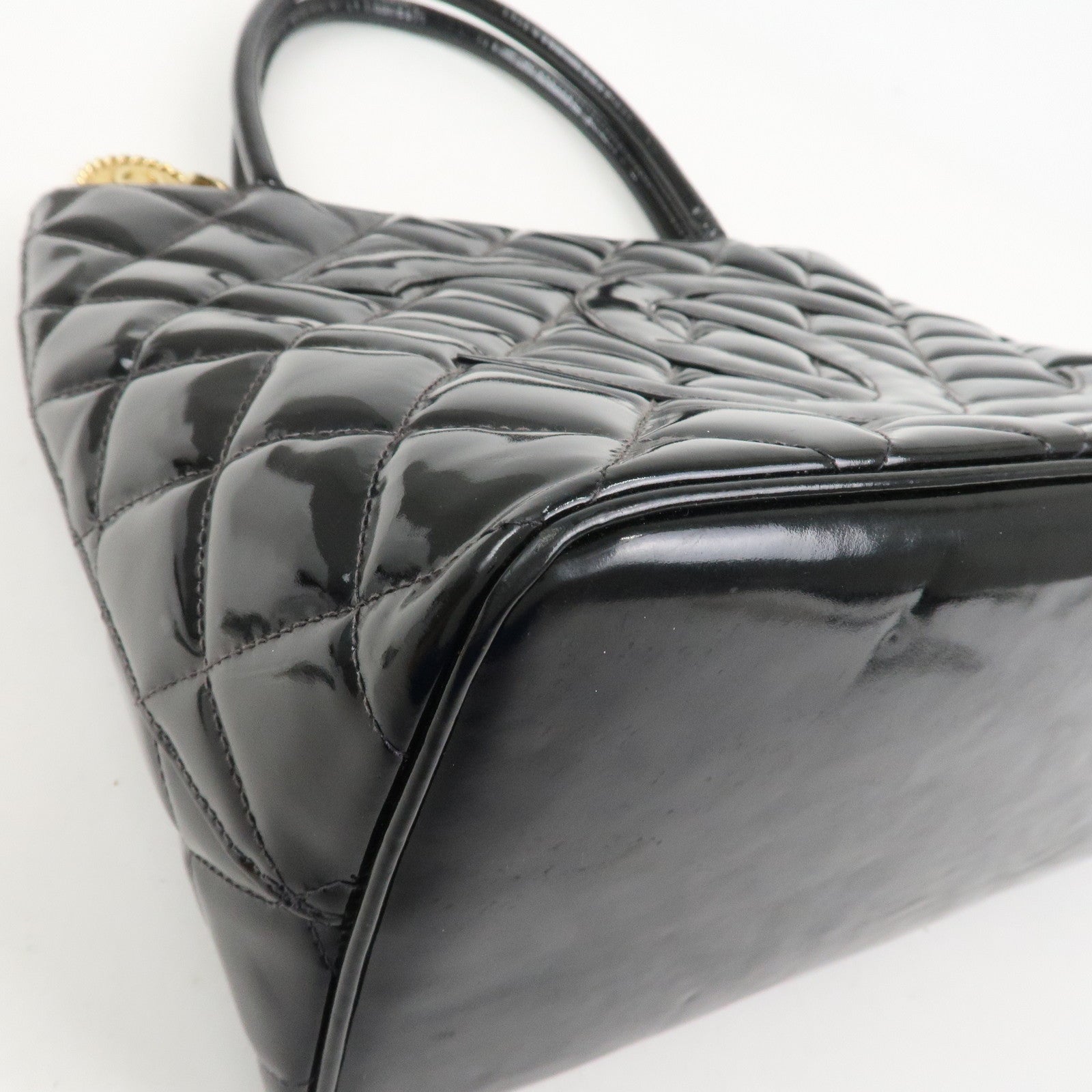 CHANEL Matelasse Patent Leather Medalion Tote Bag Black A01804