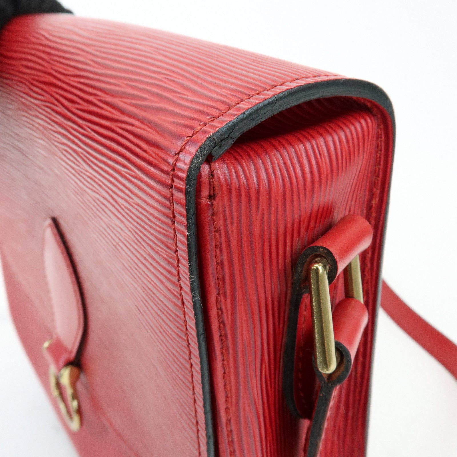 Louis Vuitton Epi Saint Cloud Shoulder Bag Crossbody Bag Red M52197
